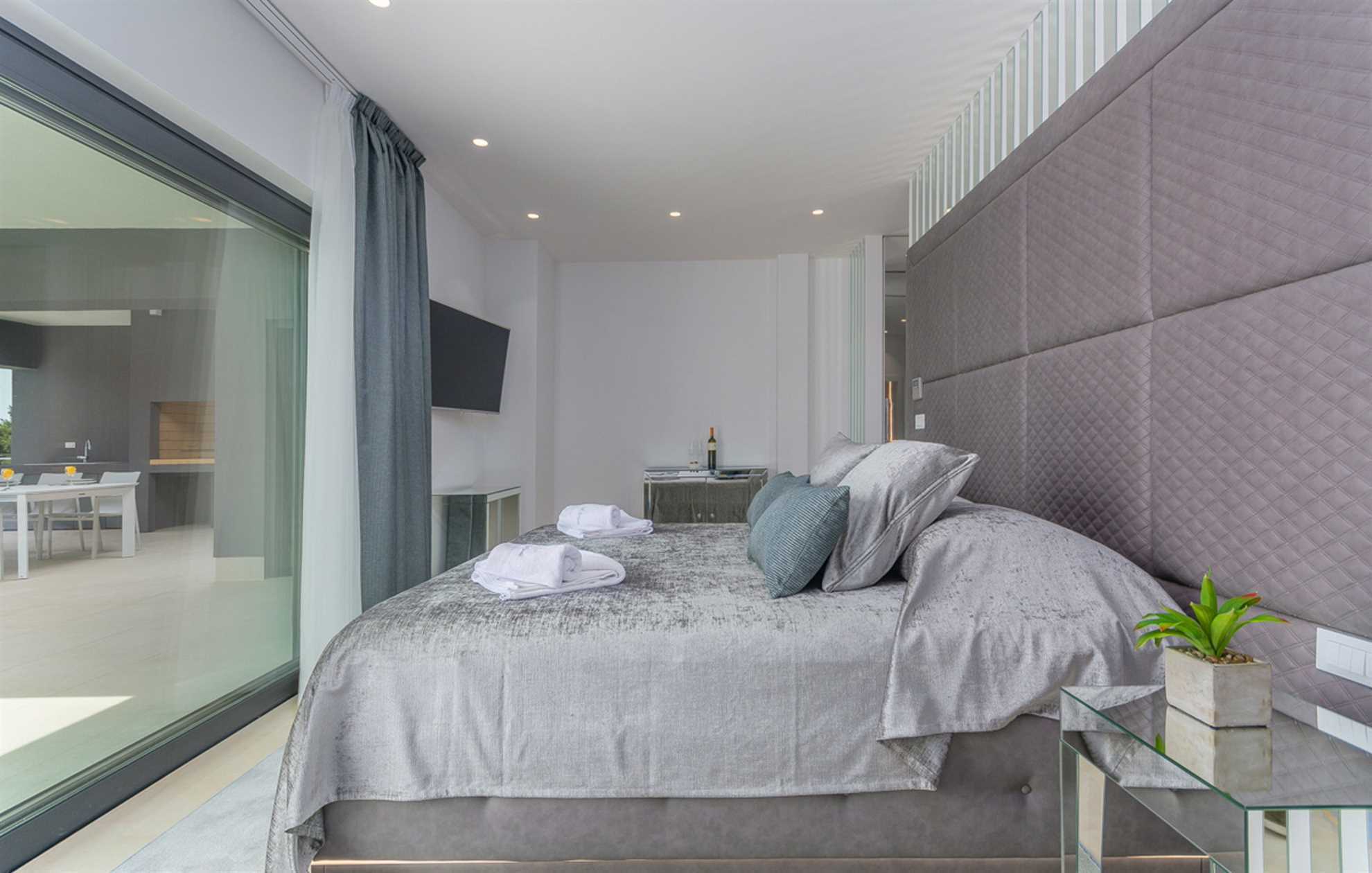 Luxury Villa Titanium with Pool