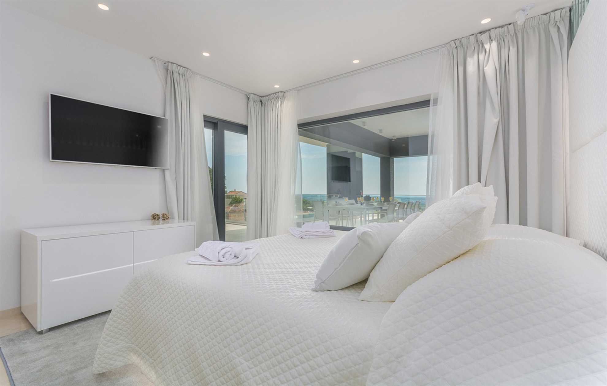 Luxury Villa Titanium with Pool