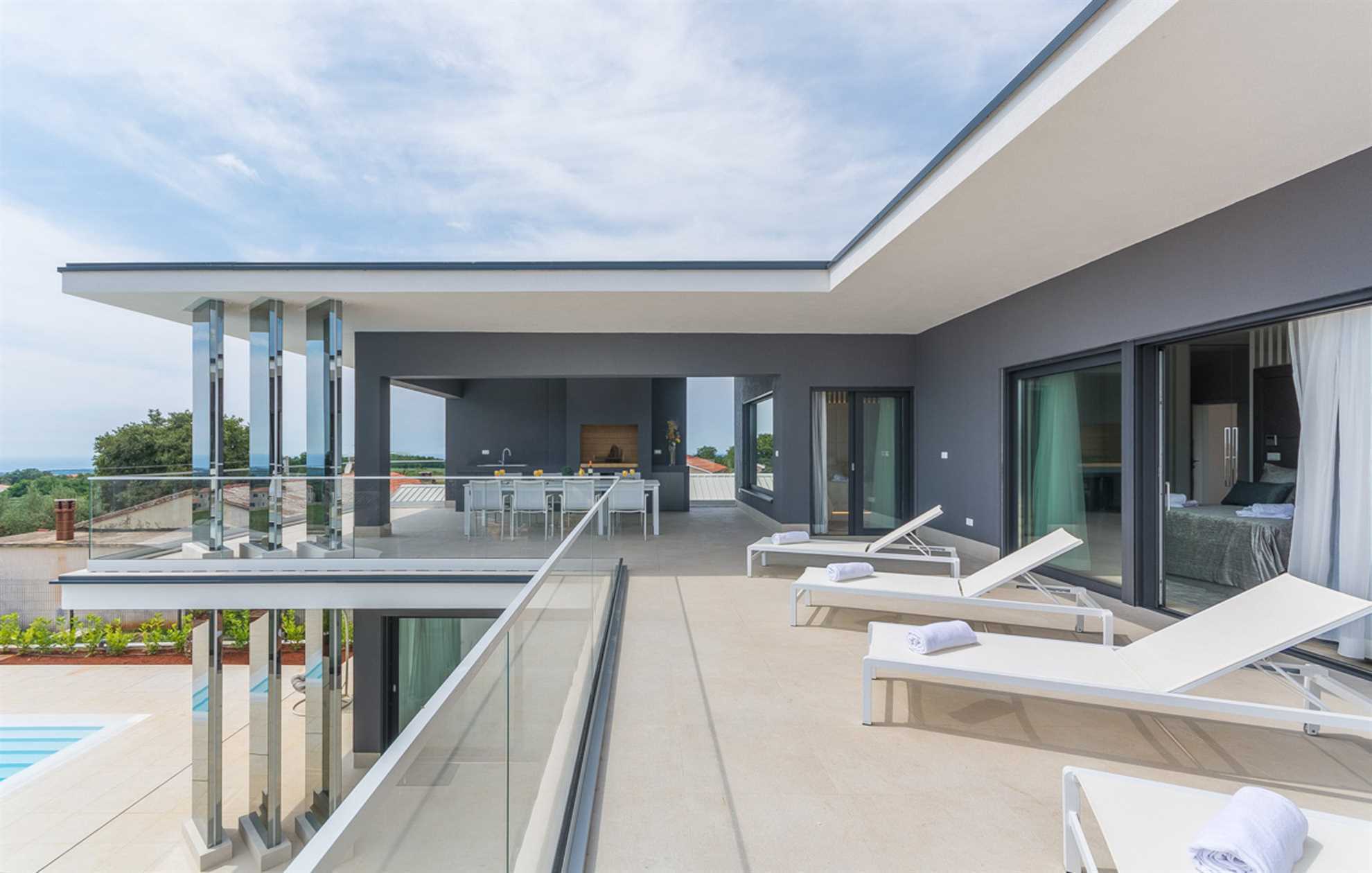 Luxury Villa Titanium with Pool