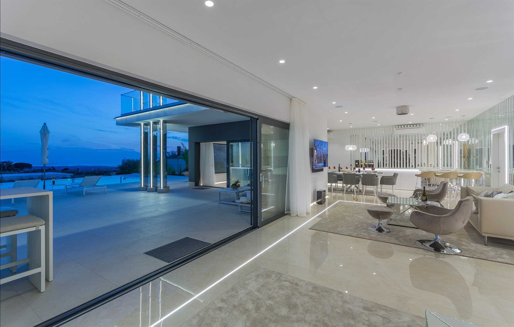 Luxury Villa Titanium with Pool