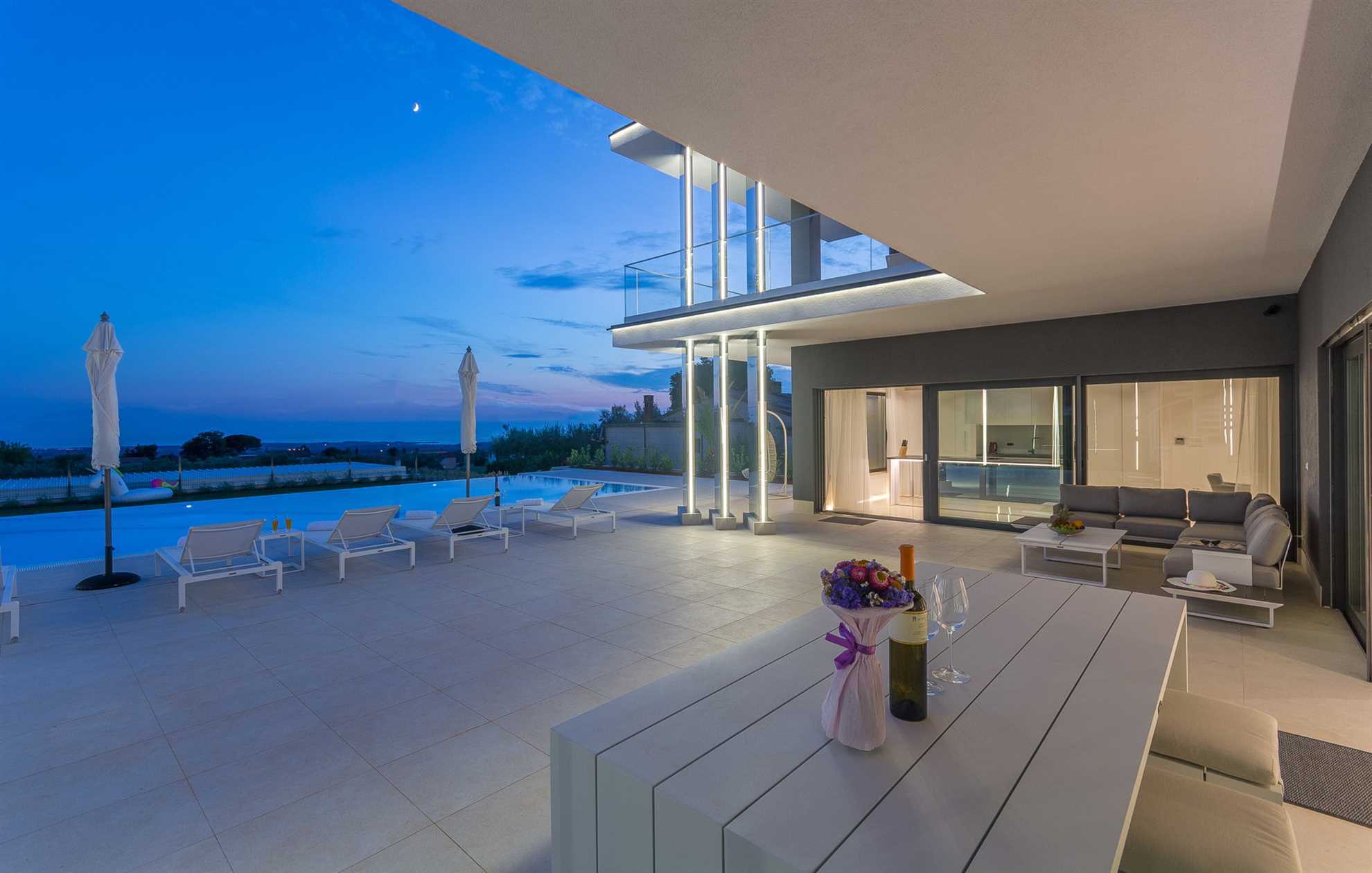 Luxury Villa Titanium with Pool