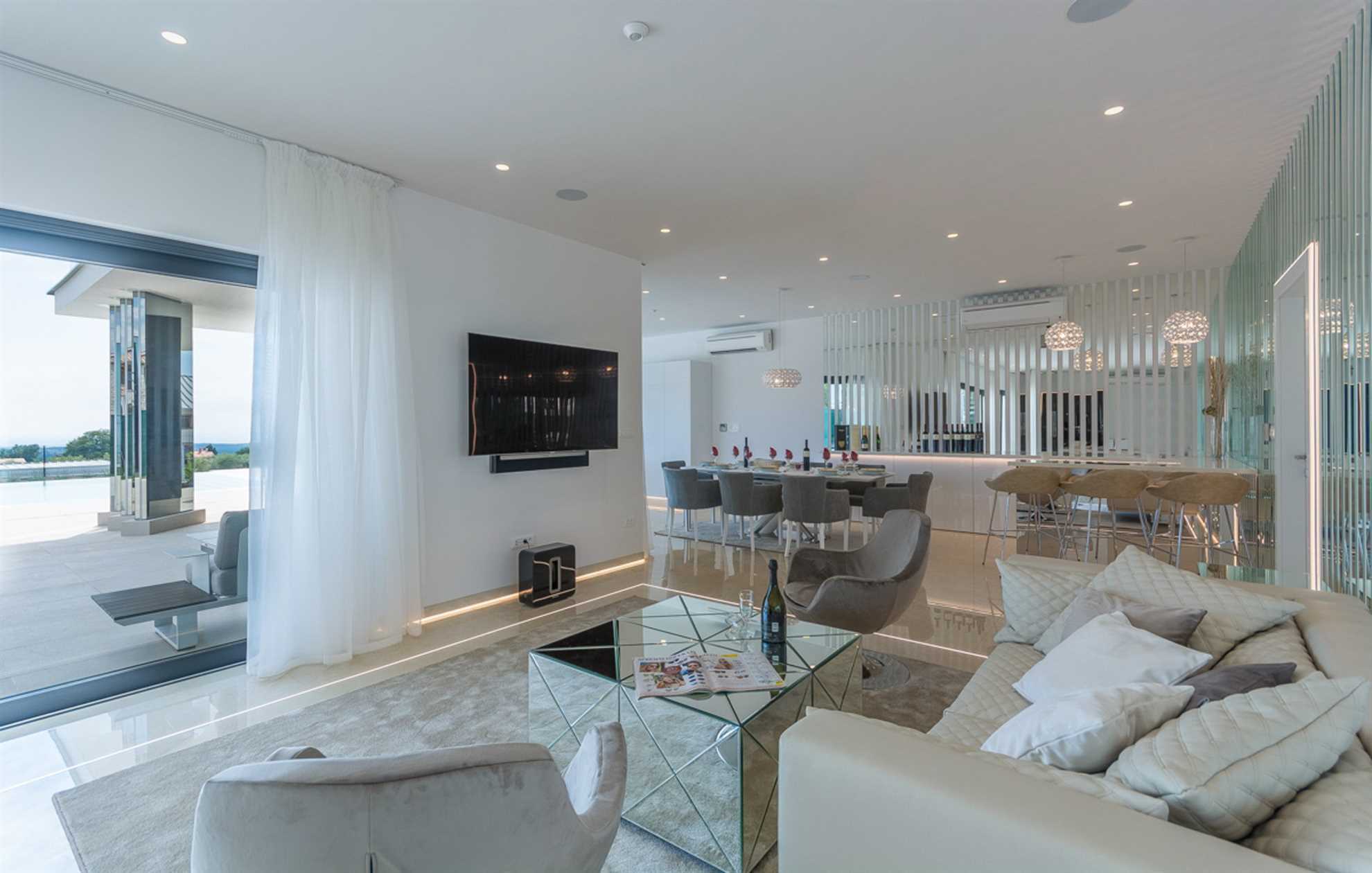 Luxury Villa Titanium with Pool