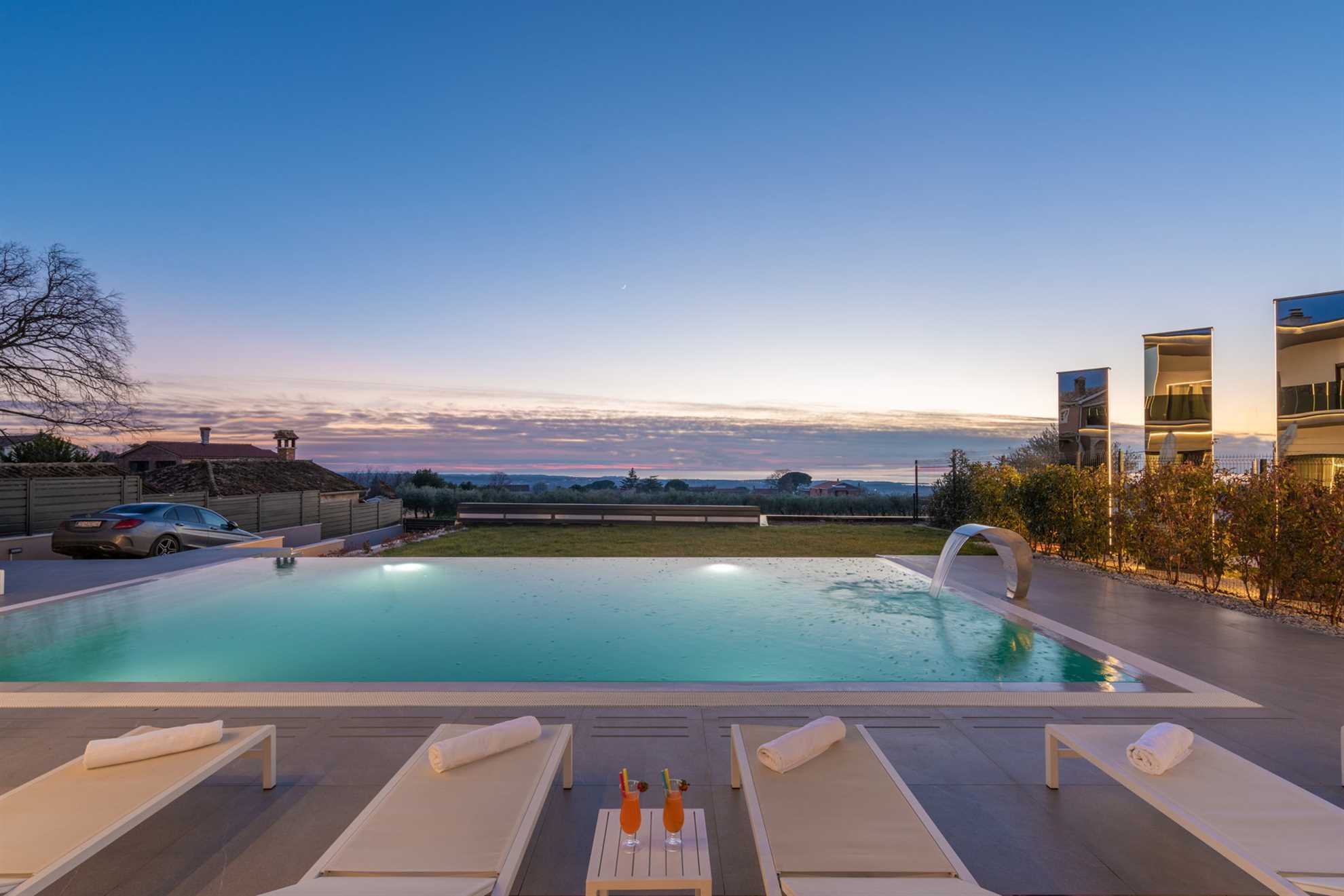 Luxury Villa Aurum with Pool