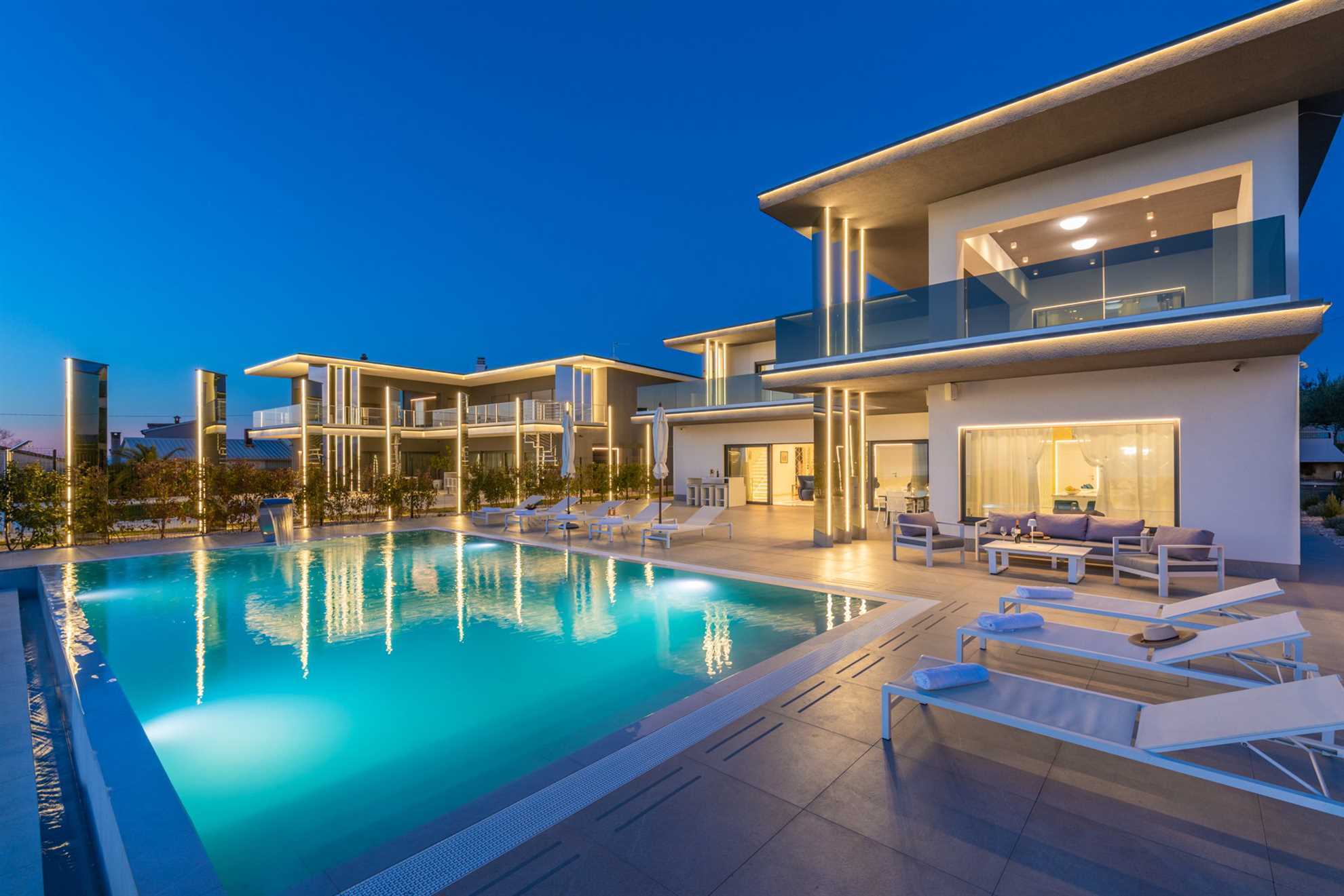 Luxury Villa Aurum with Pool