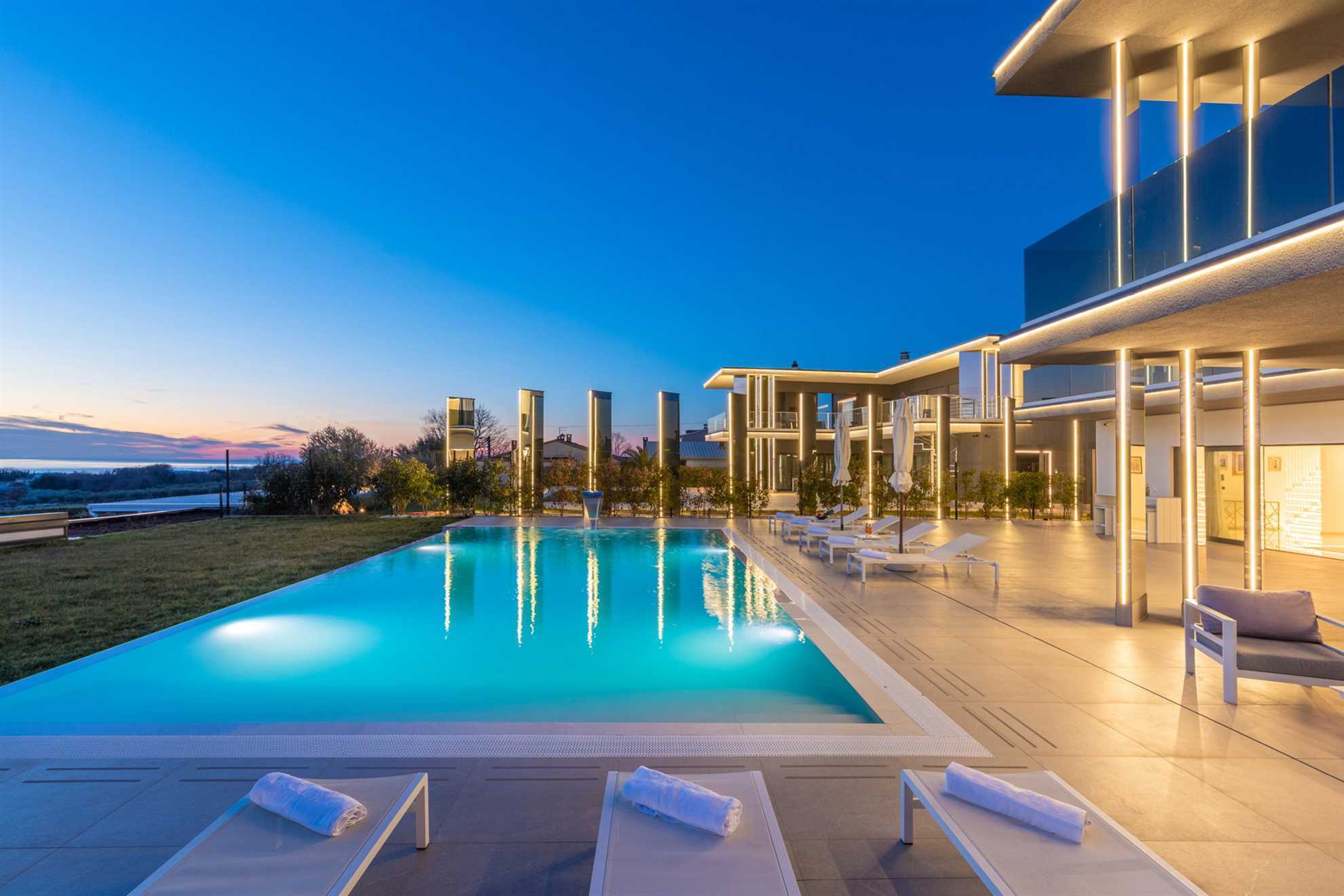 Luxury Villa Aurum with Pool
