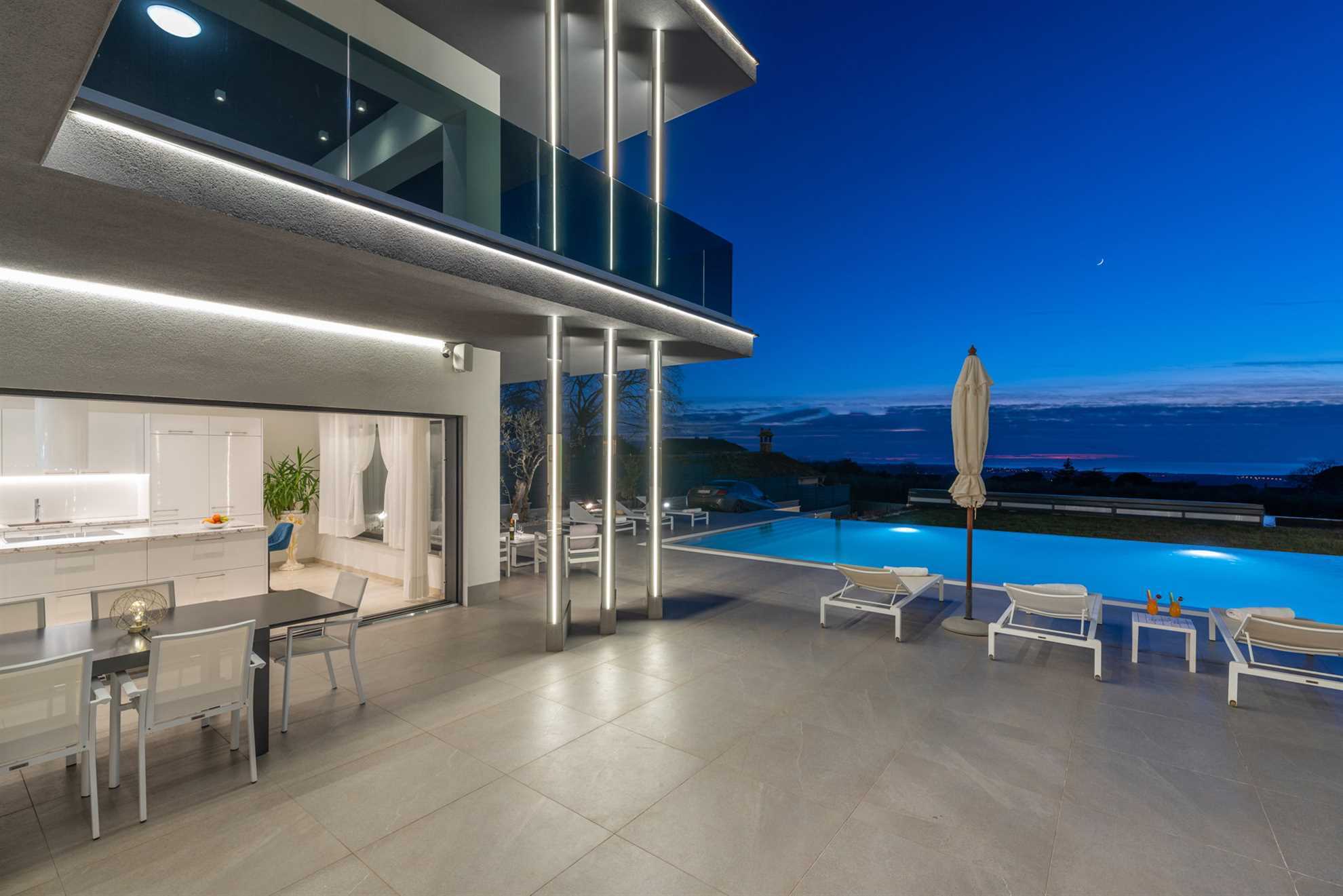 Luxury Villa Aurum with Pool