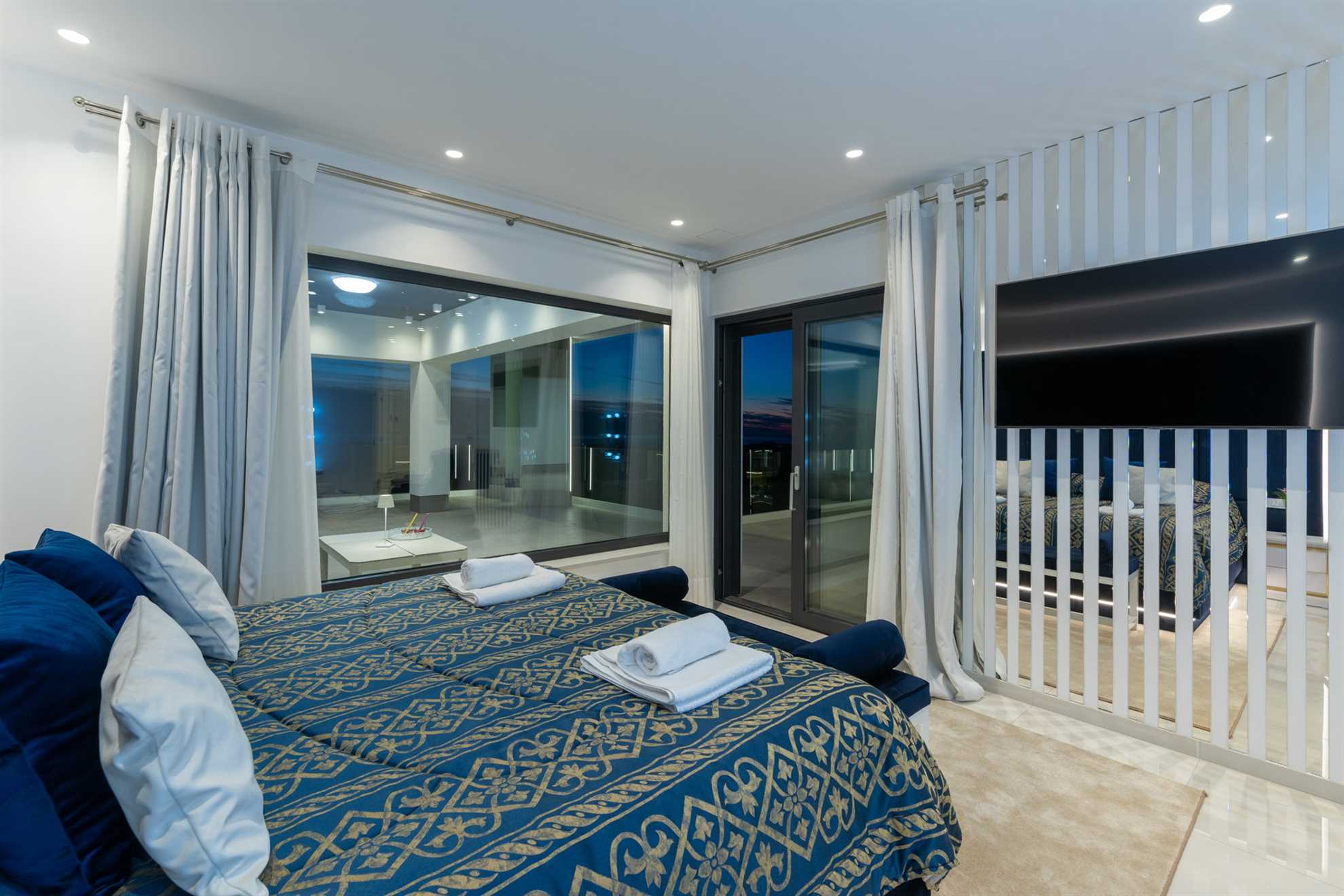 Luxury Villa Aurum with Pool