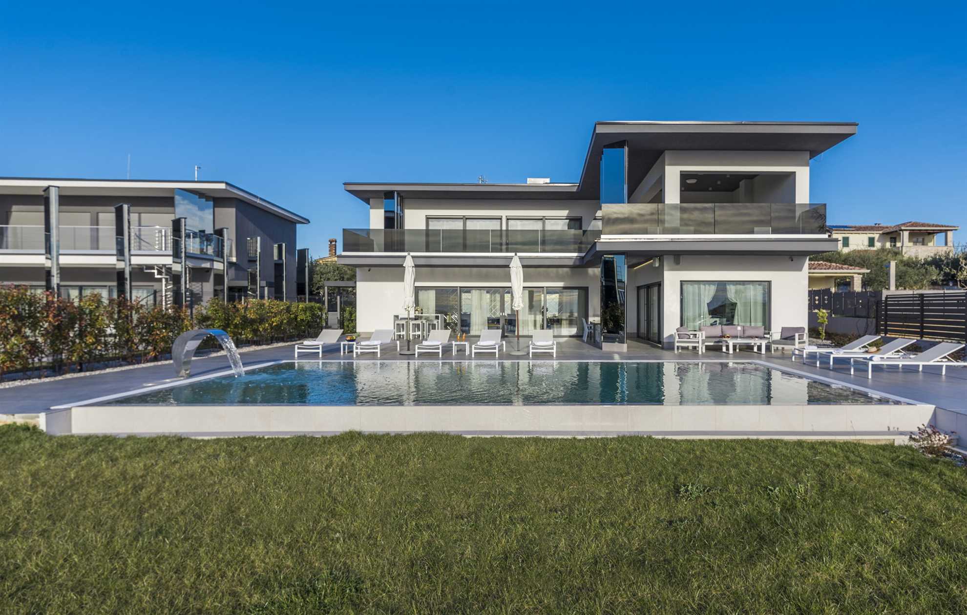 Luxury Villa Aurum with Pool