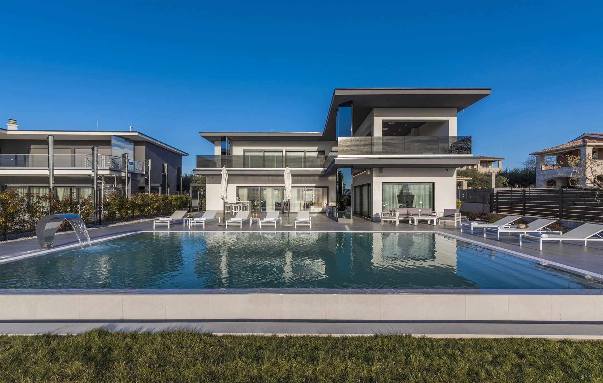 Luxury Villa Aurum with Pool