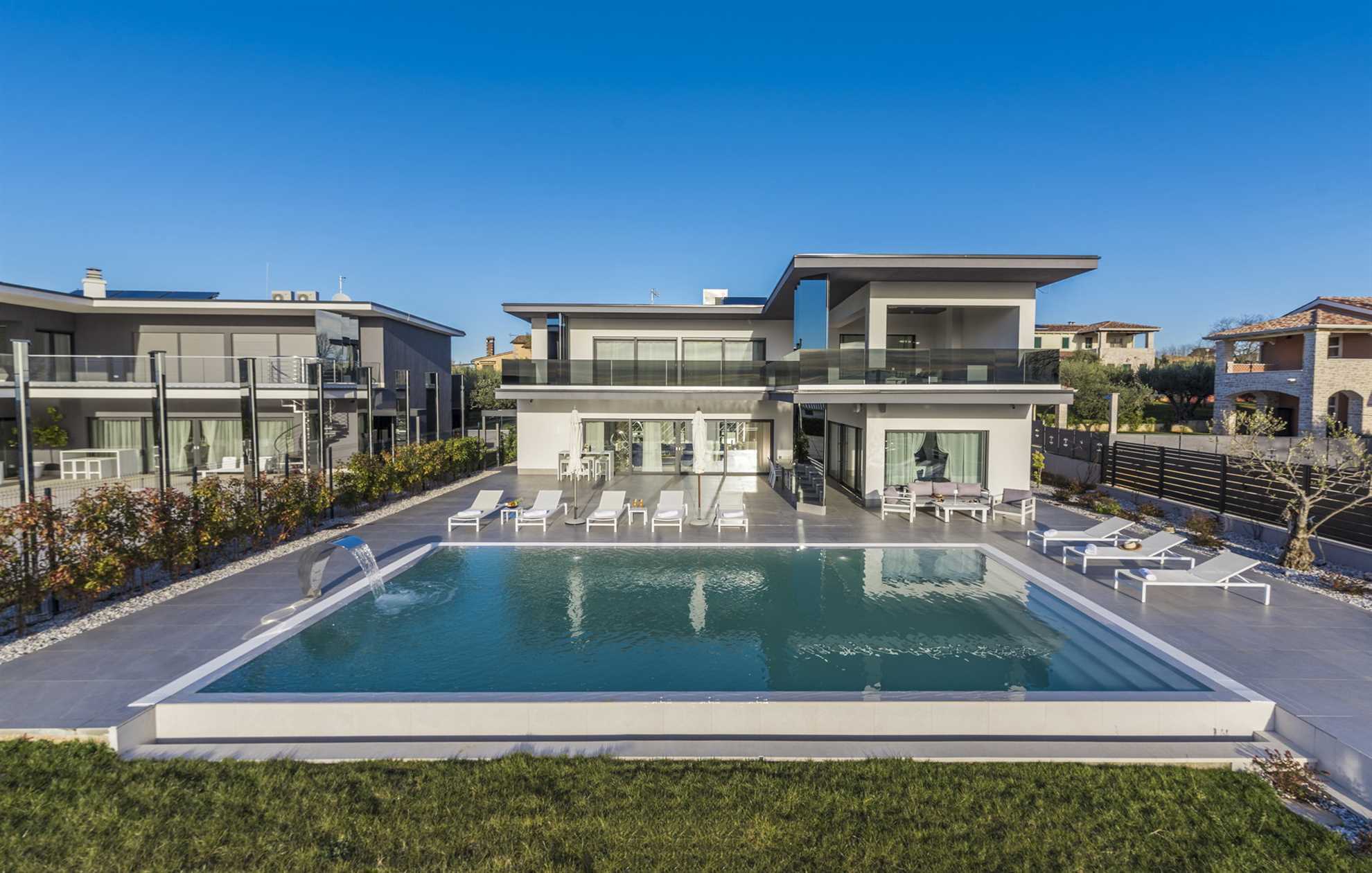 Luxury Villa Aurum with Pool