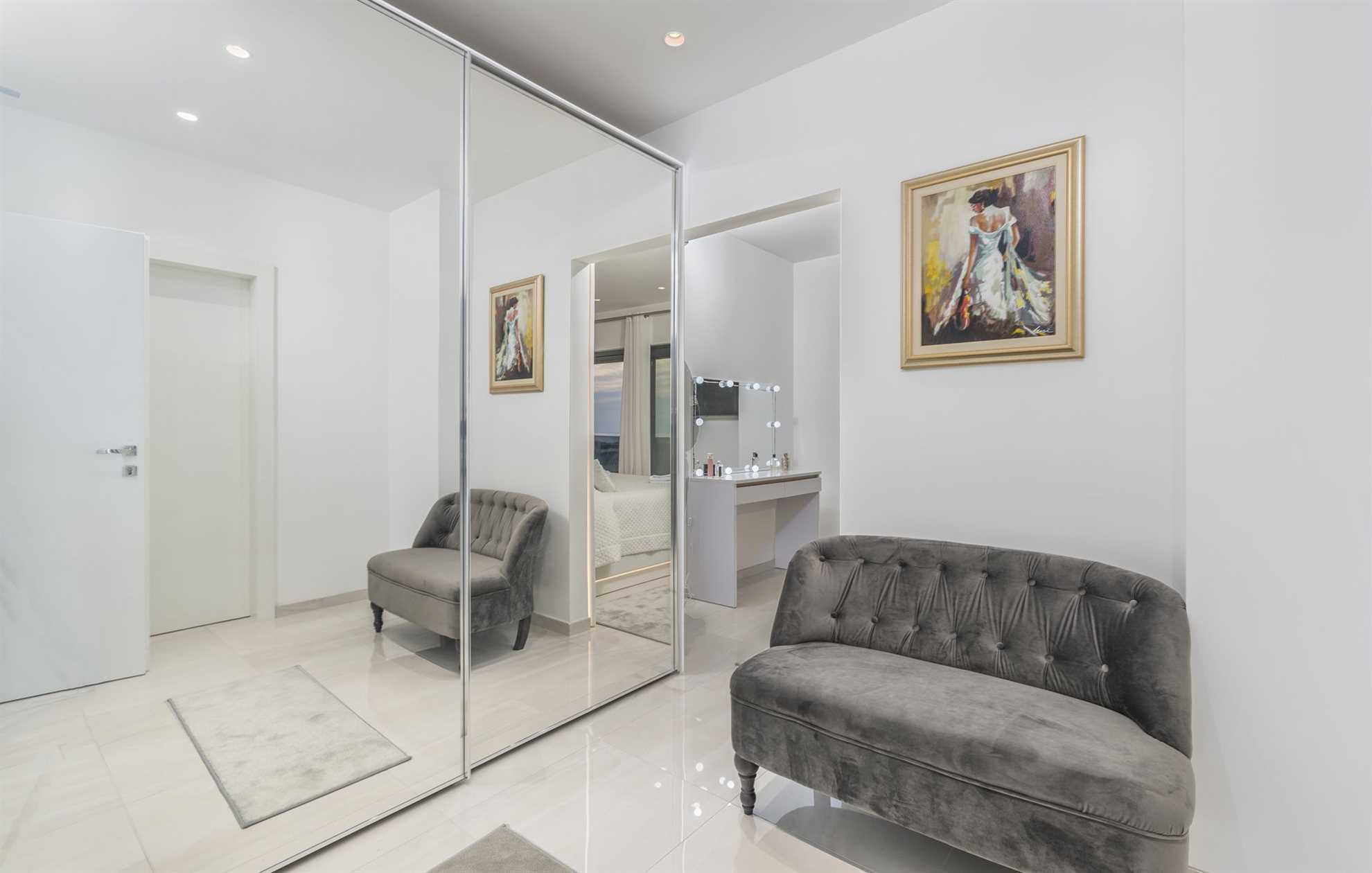 Luxury Villa Aurum with Pool