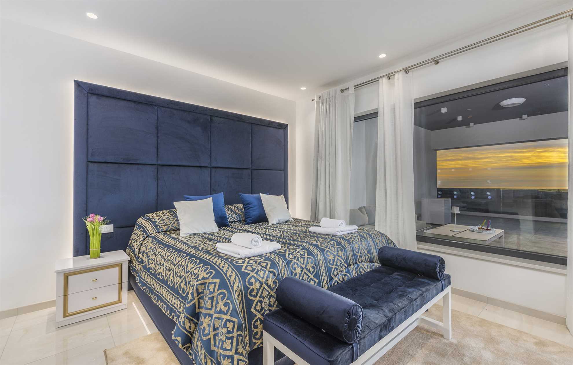 Luxury Villa Aurum with Pool