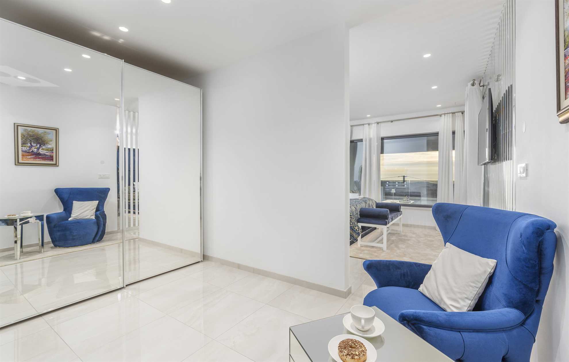 Luxury Villa Aurum with Pool