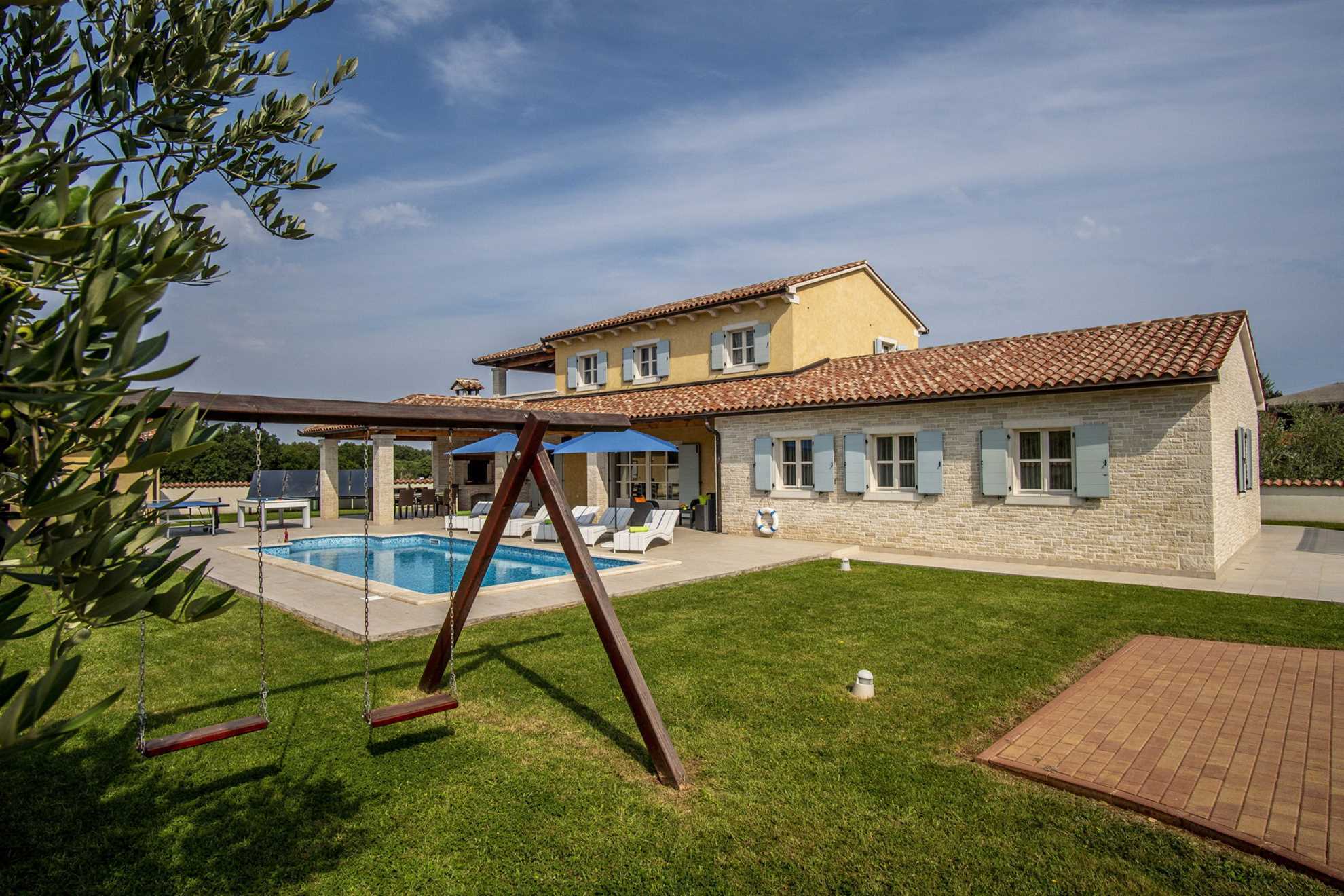 Holiday Home Tranquil with Pool