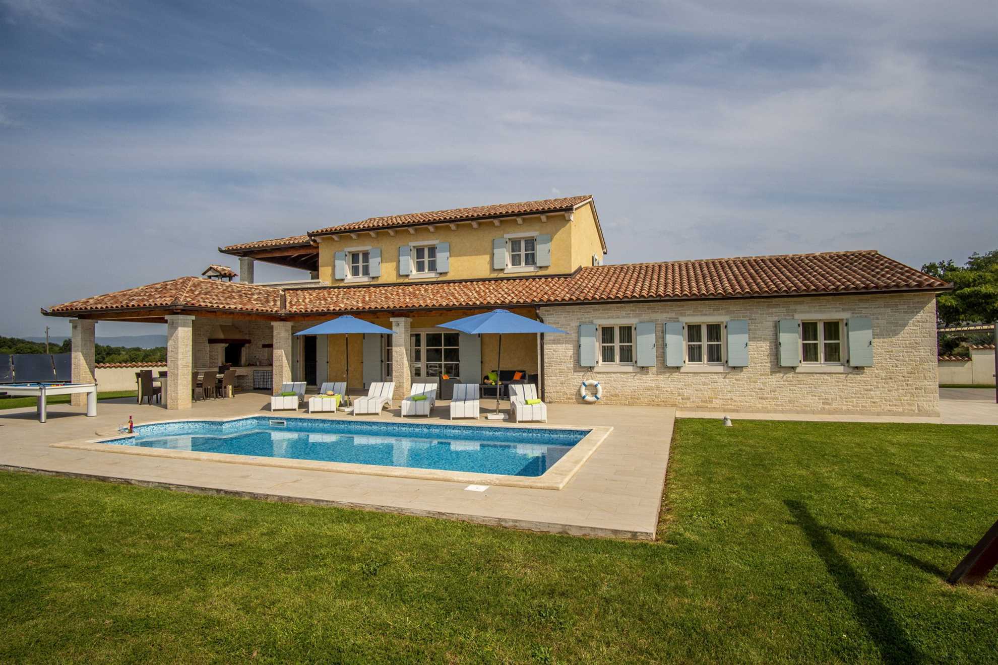 Holiday Home Tranquil with Pool