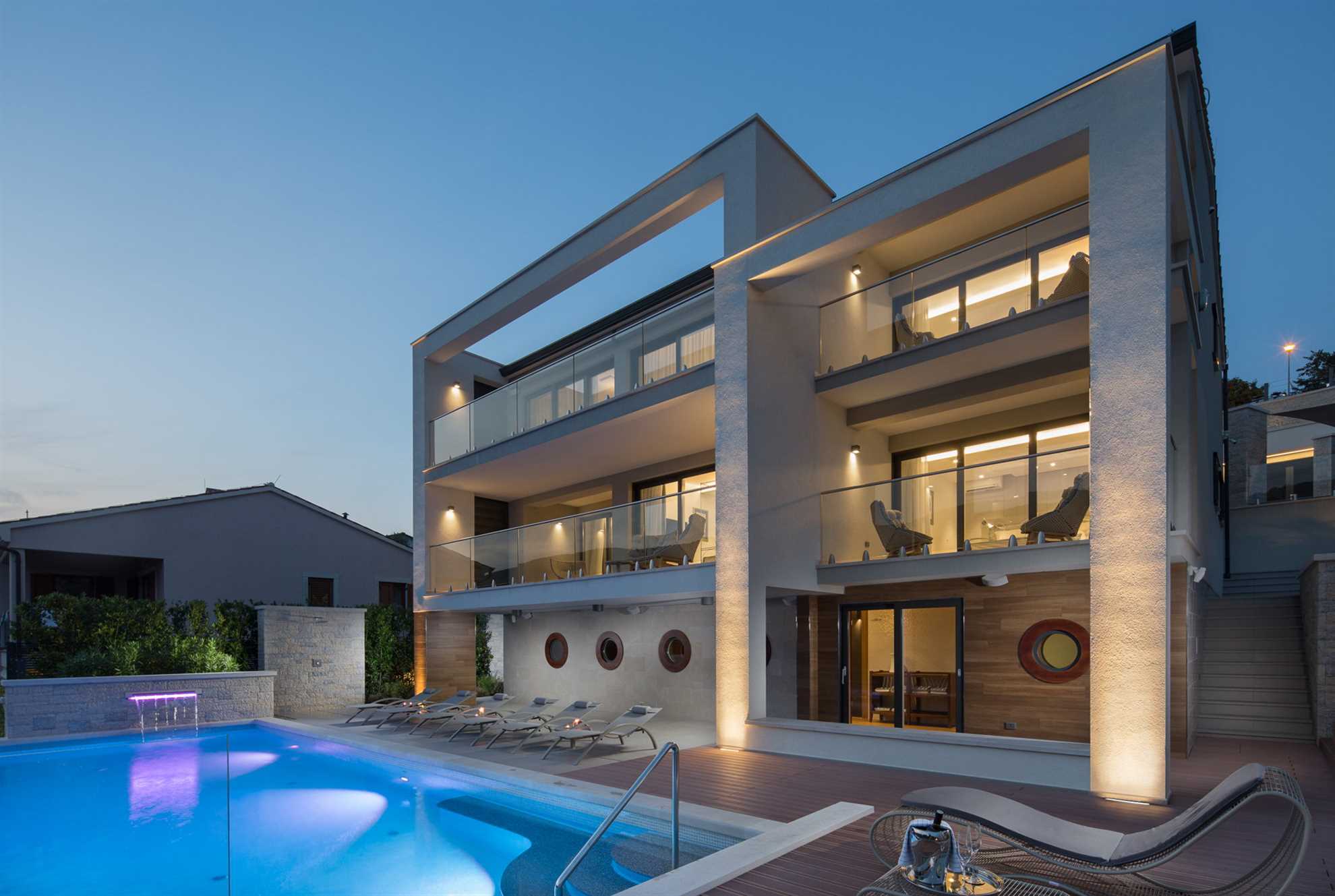 Luxury Villa Majestic with Pool