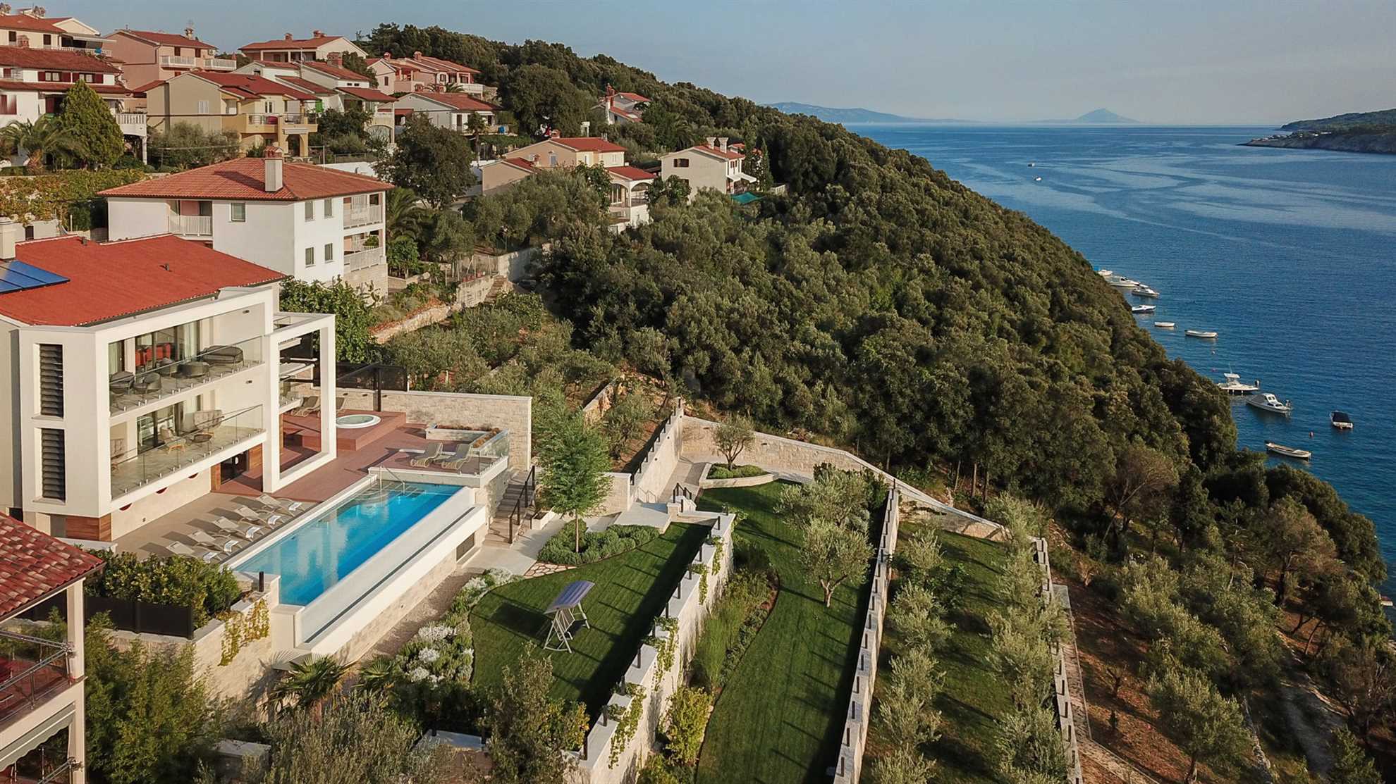 Luxury Villa Majestic with Pool