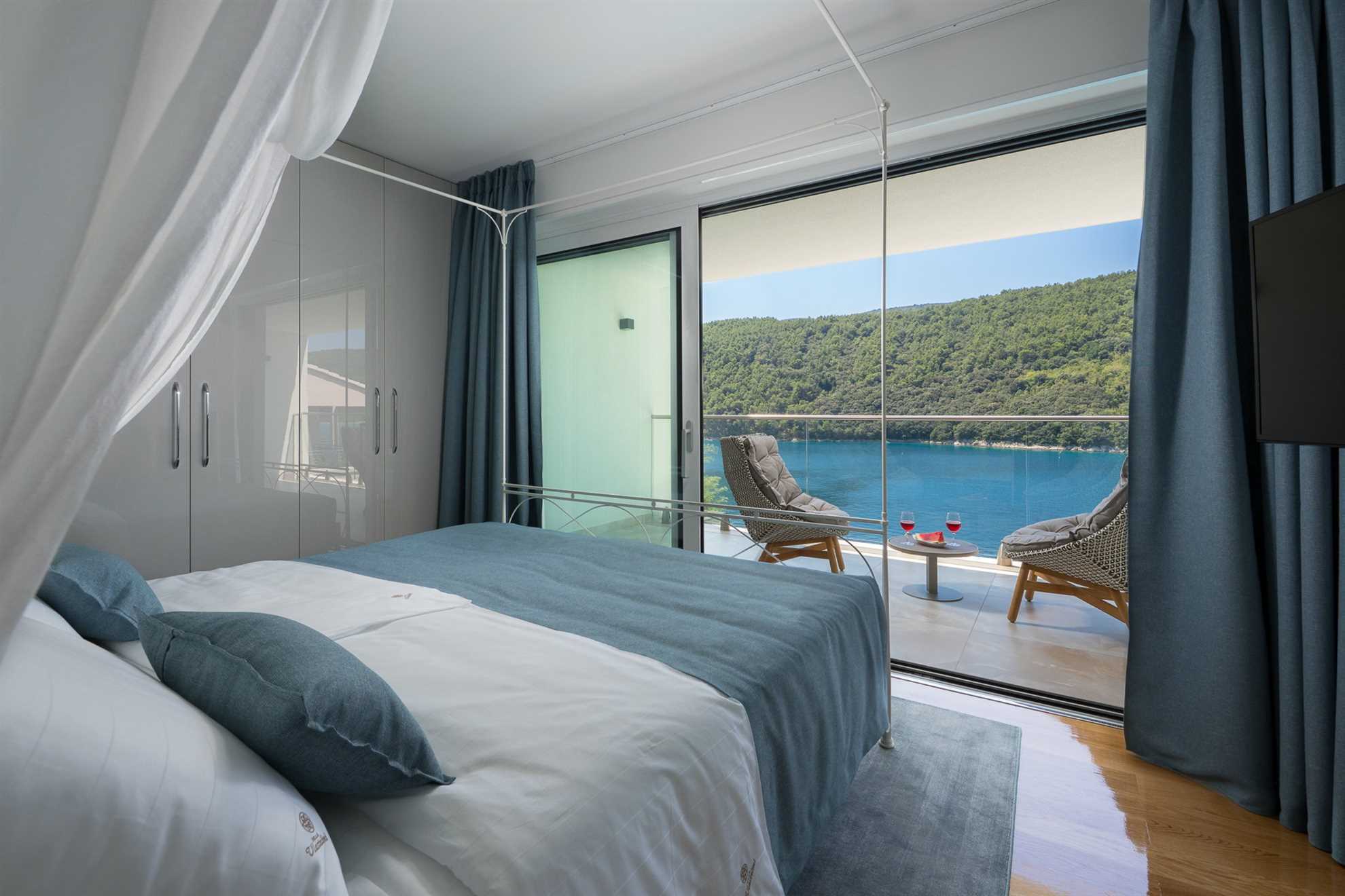 Luxury Villa Majestic with Pool