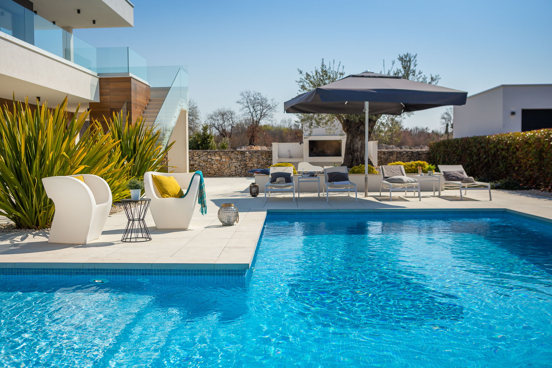 Villa Old Olive Settima with Pool
