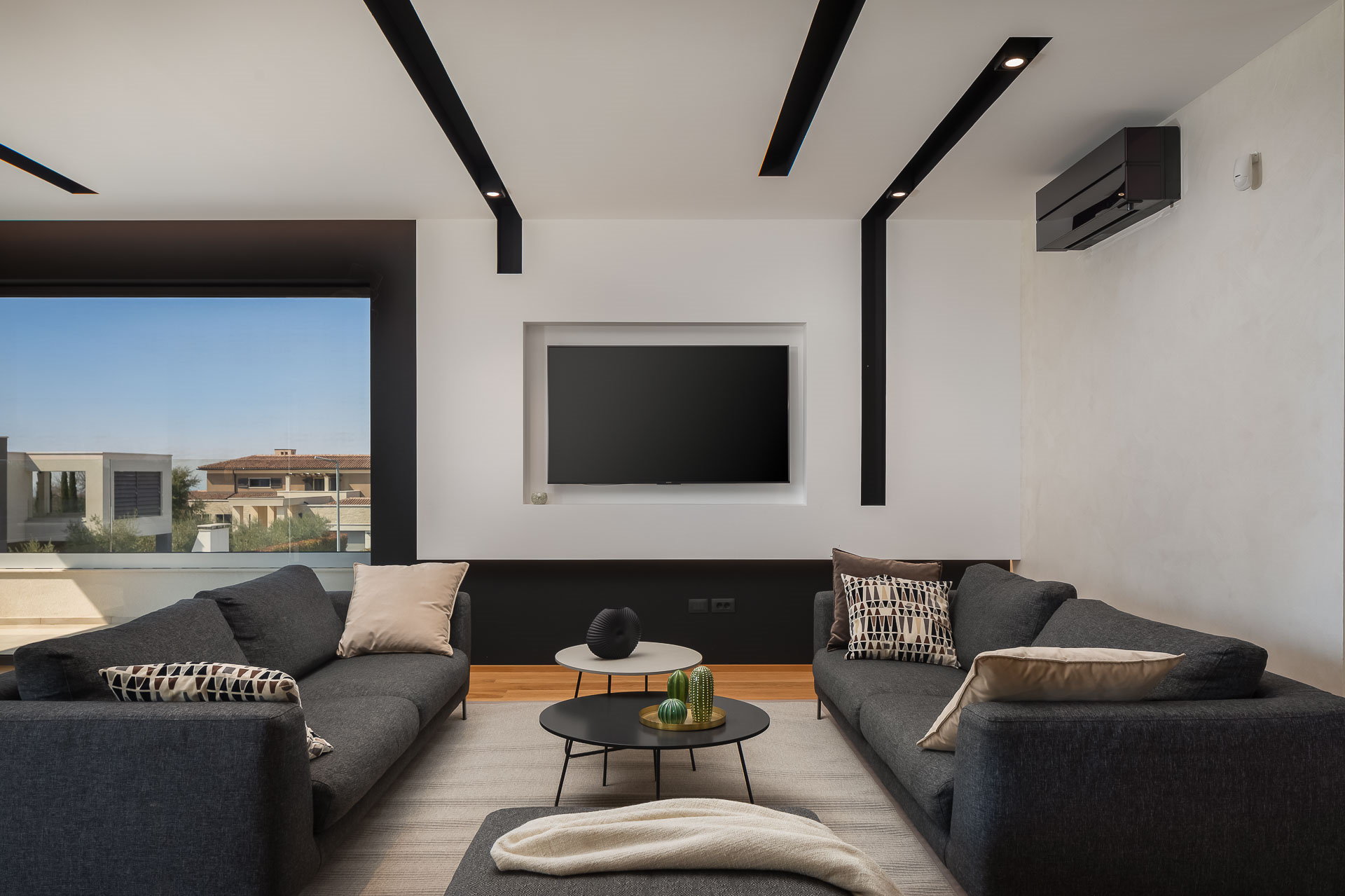 Villa Old Olive Settima with Pool