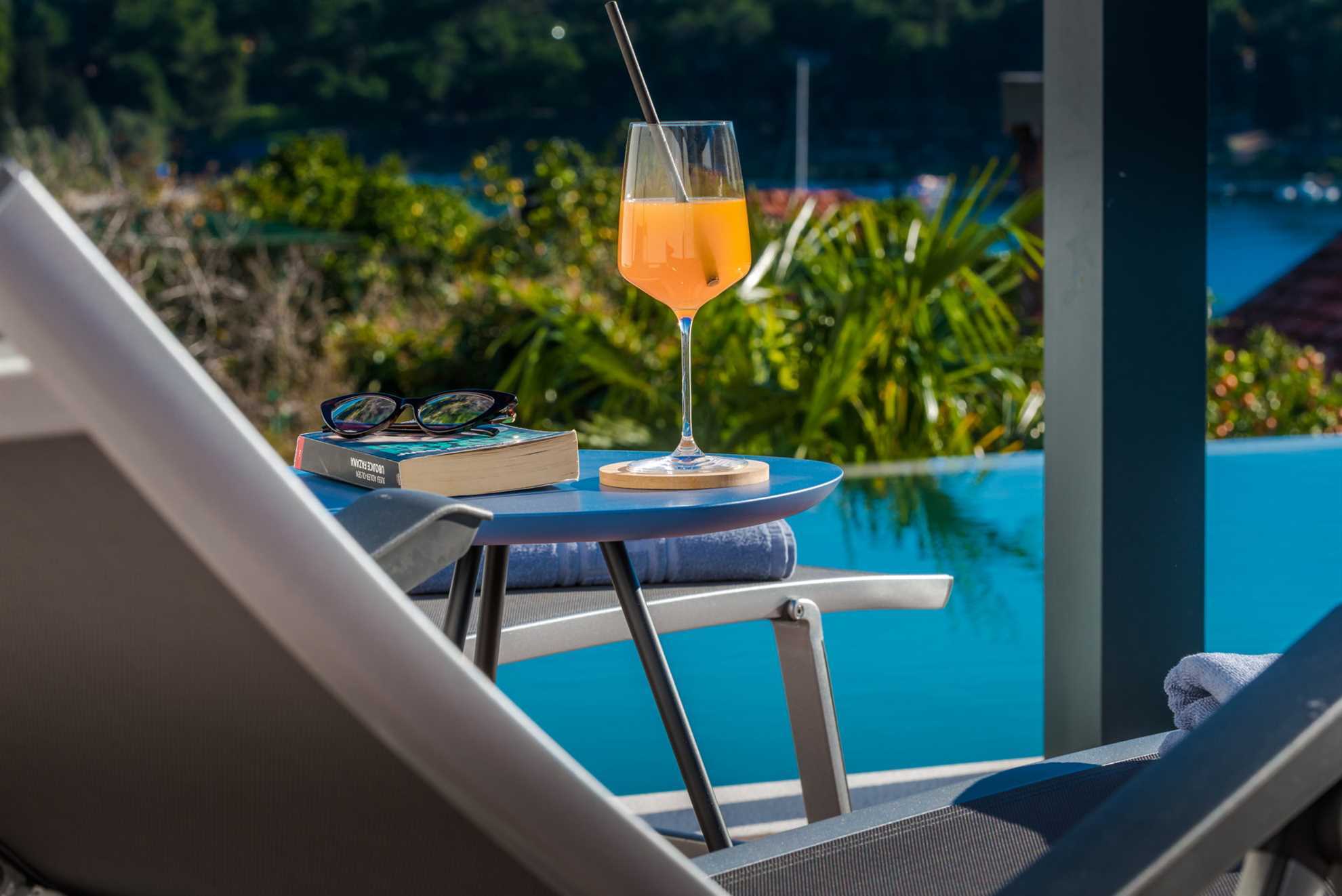 Luxury Villa Emotha with Pool