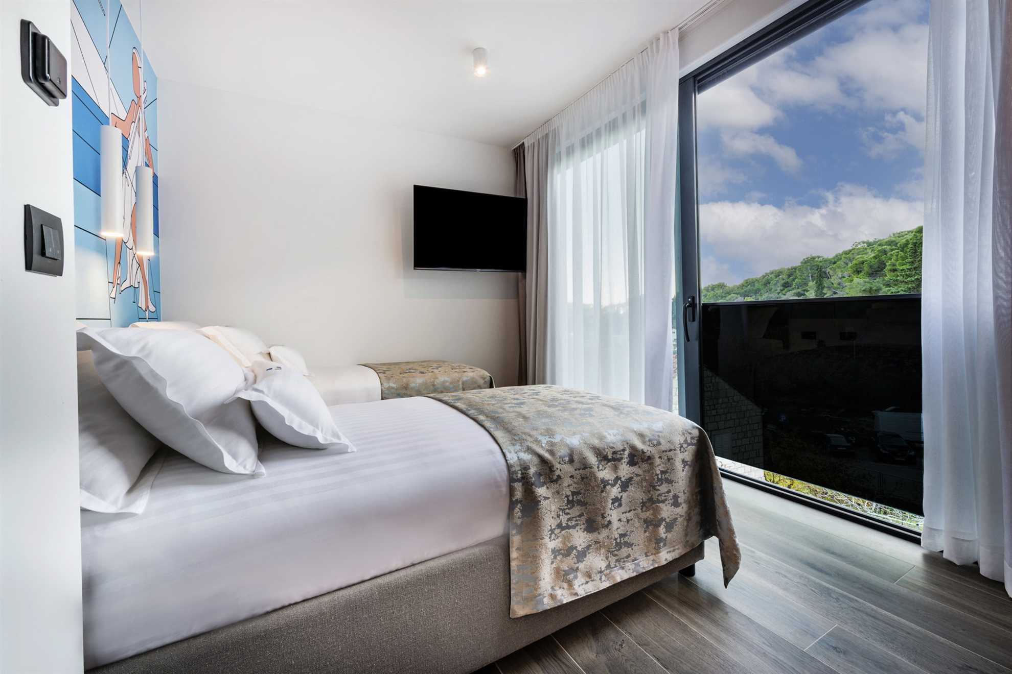 Luxury Villa Emotha with Pool