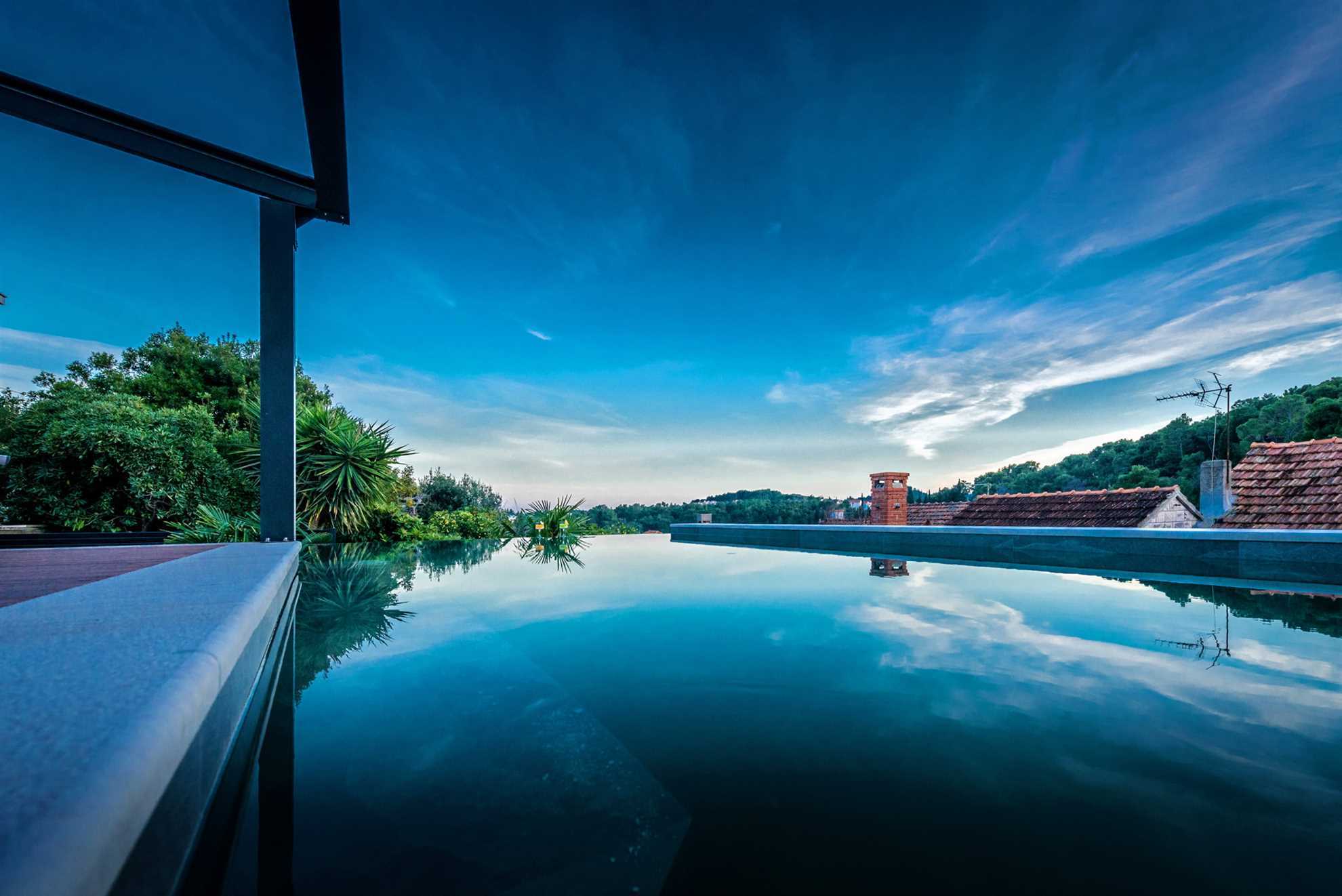 Luxury Villa Emotha with Pool