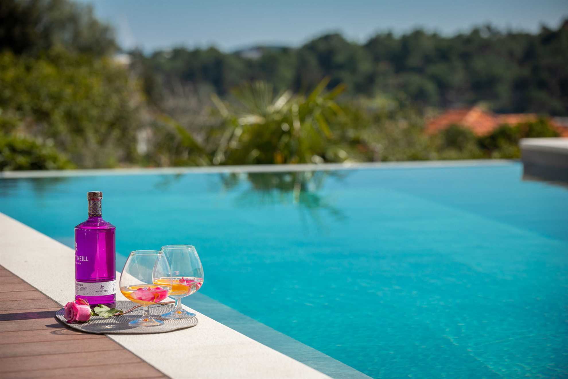 Luxury Villa Emotha with Pool