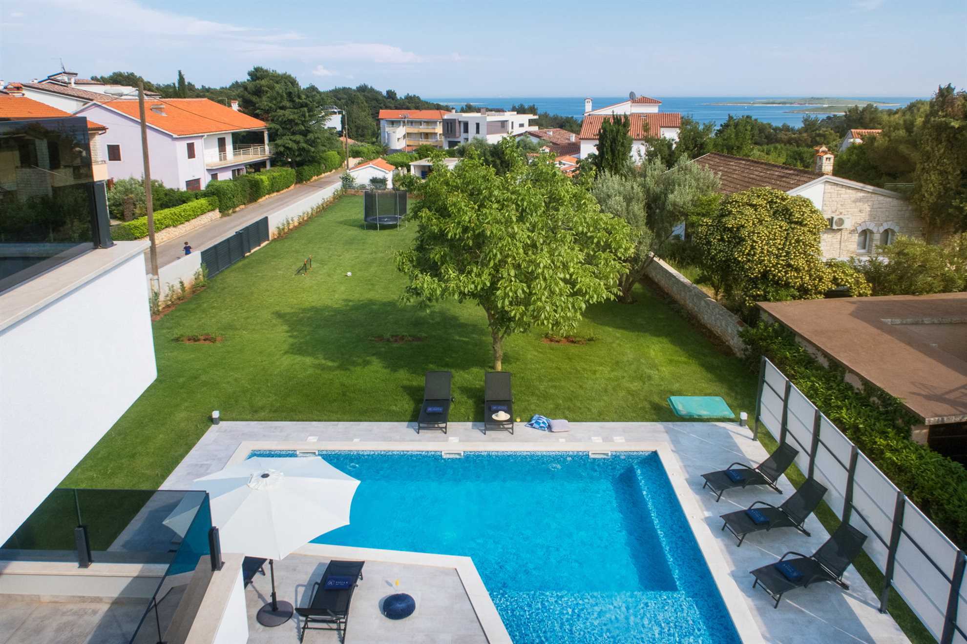 Luxury Villa Costanea with Pool