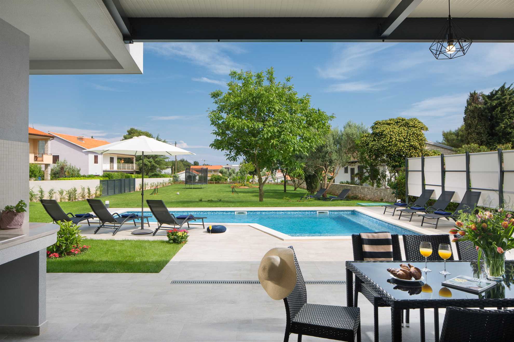 Luxury Villa Costanea with Pool