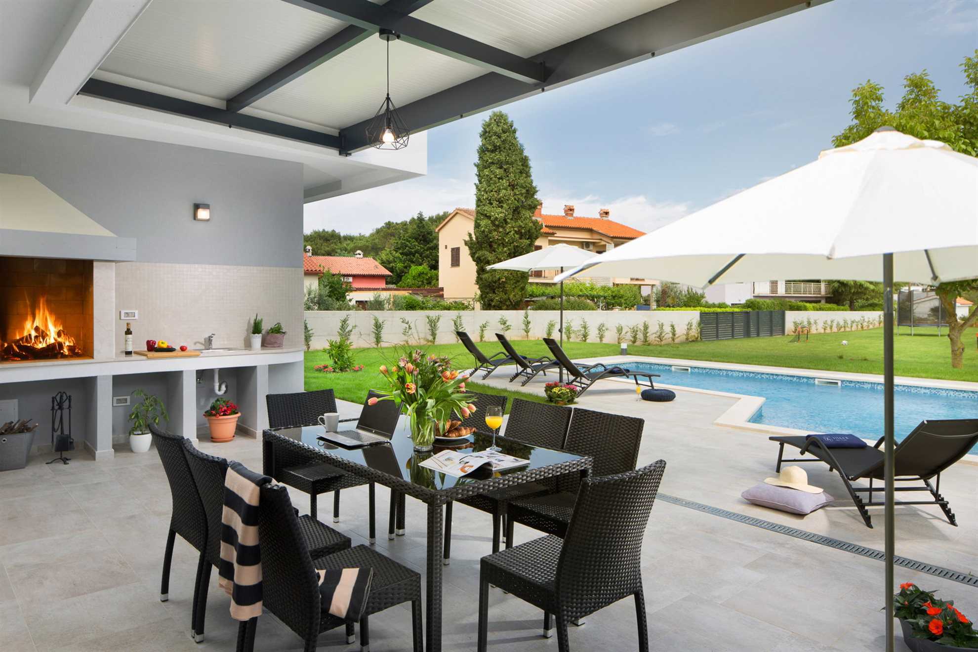 Luxury Villa Costanea with Pool