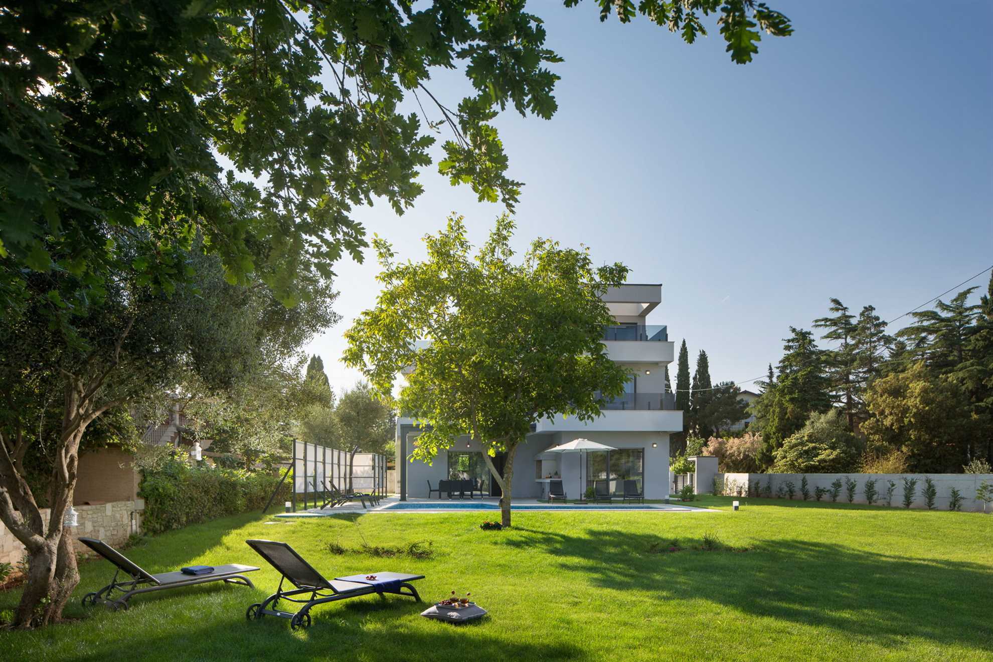 Luxury Villa Costanea with Pool