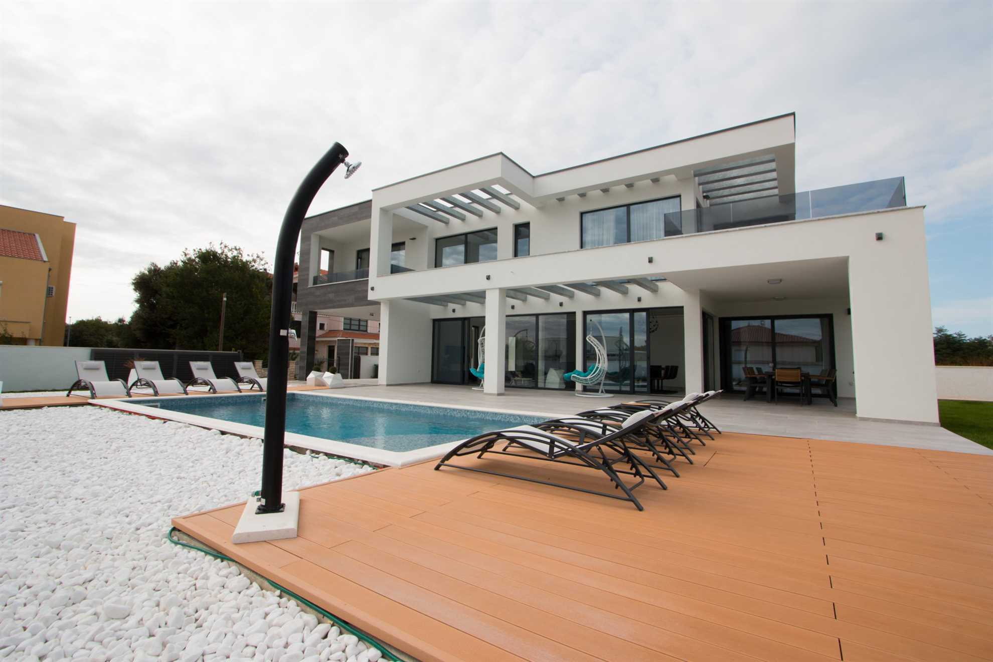 Villa Vagabundo with Pool
