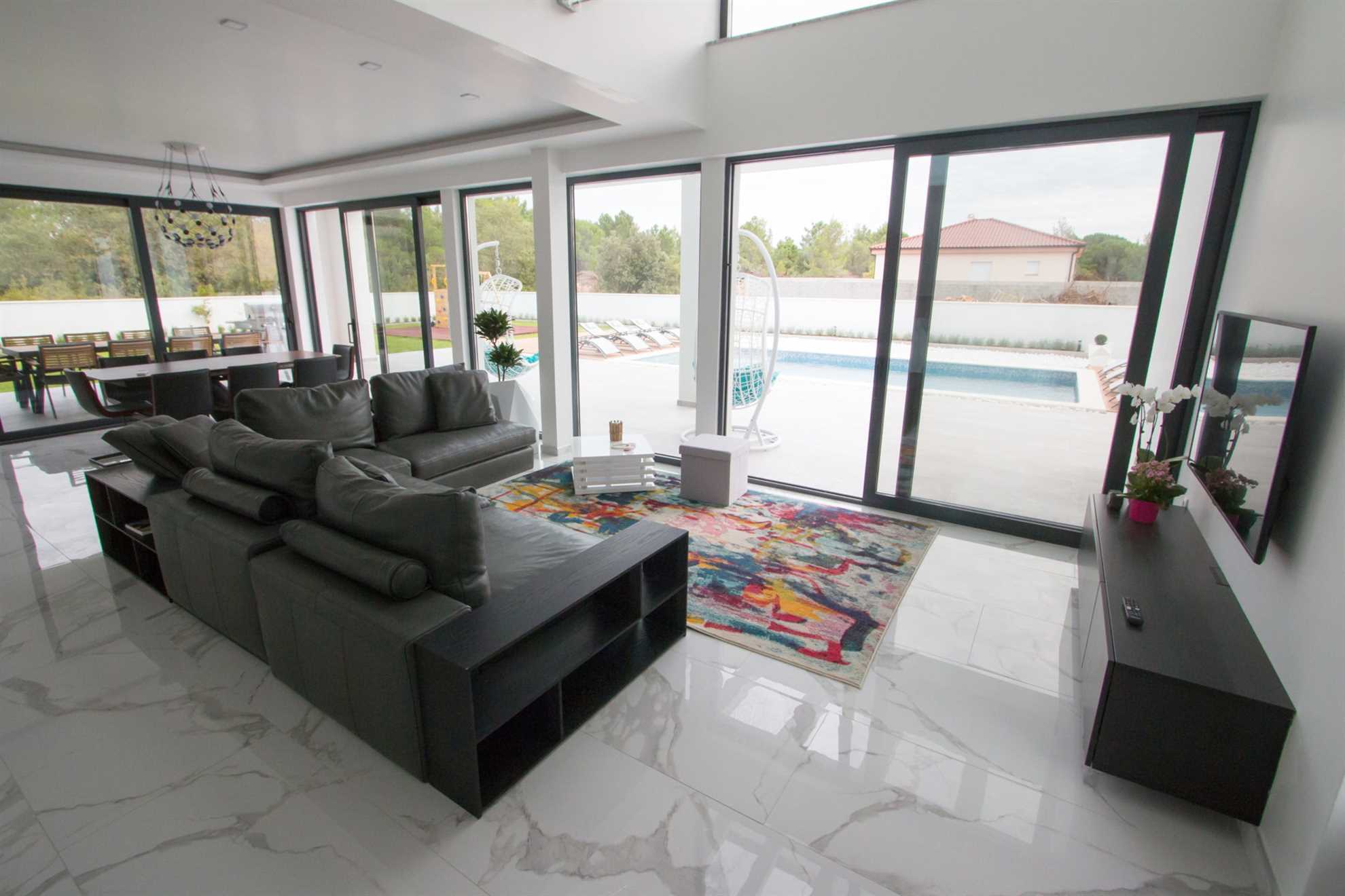 Villa Vagabundo with Pool
