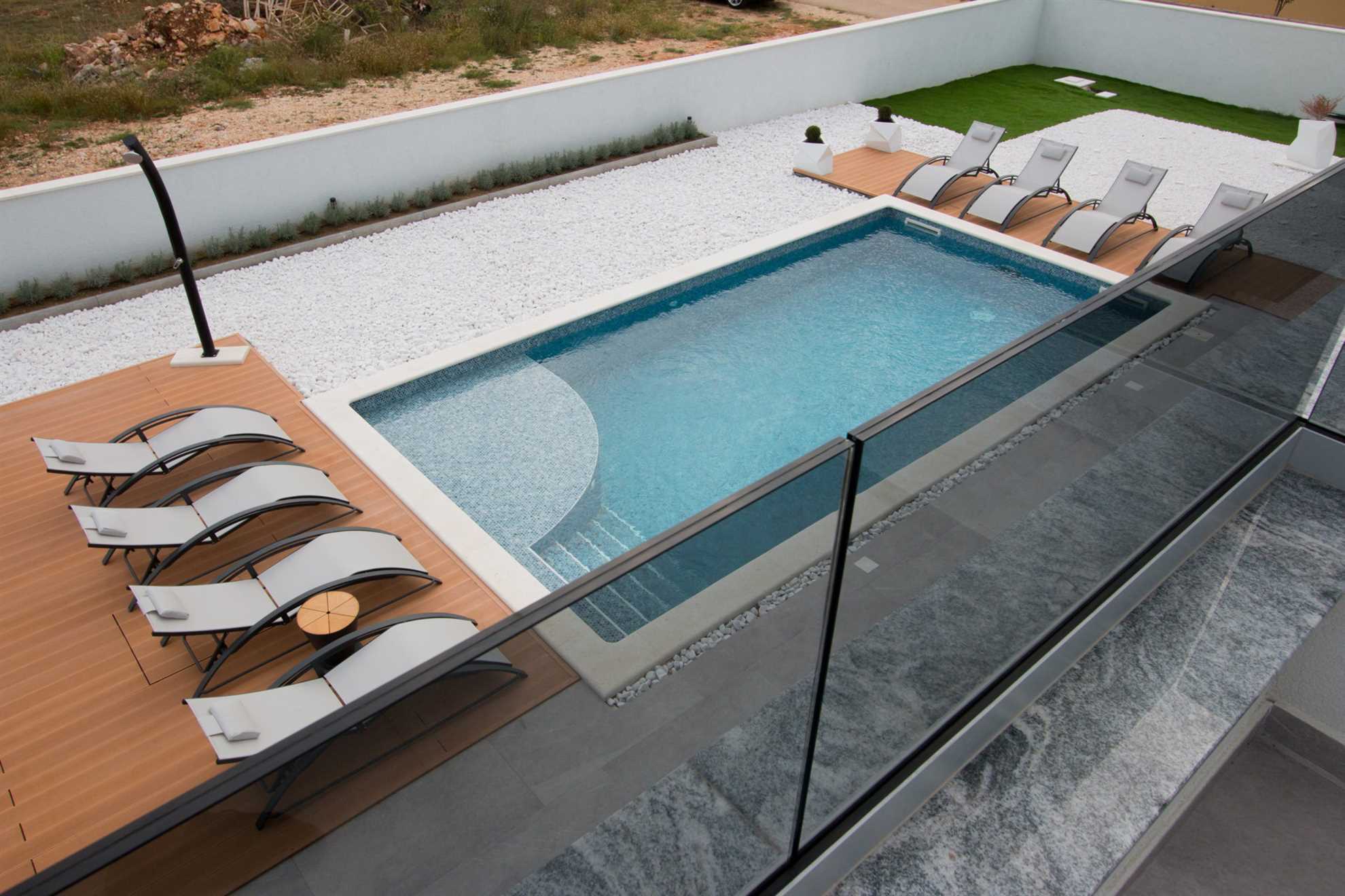 Villa Vagabundo with Pool