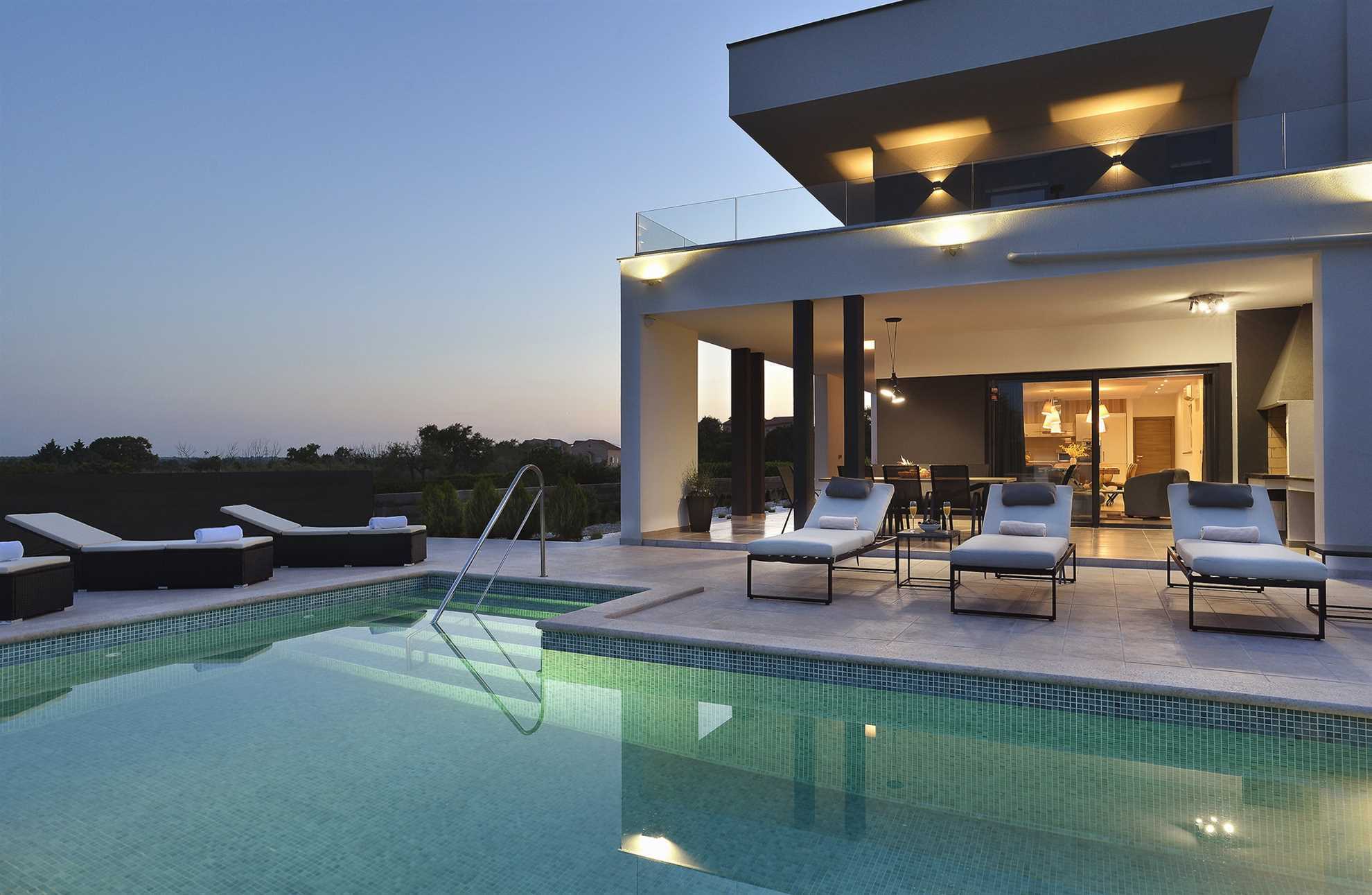 Villa Graziosa with Pool