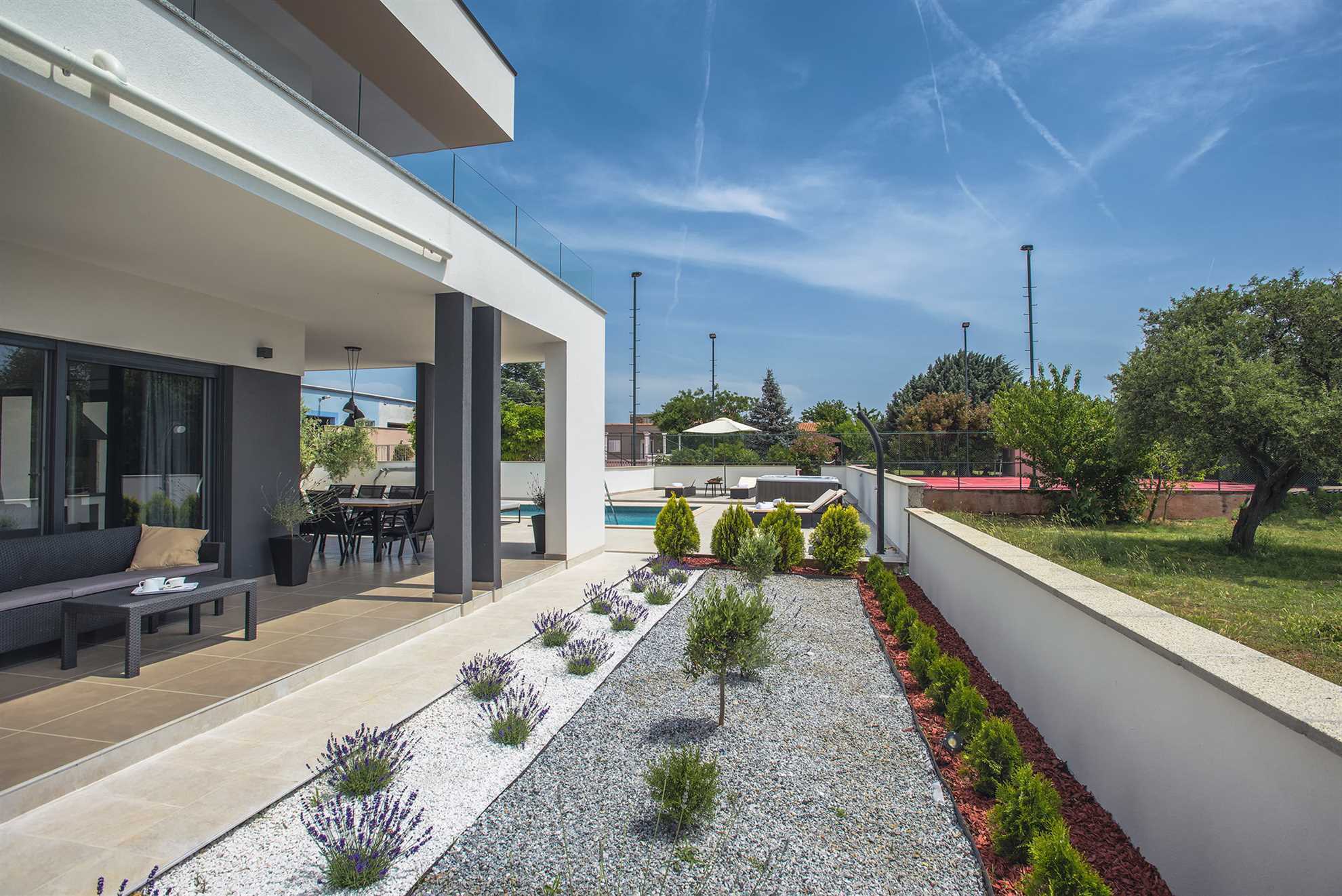 Villa Graziosa with Pool