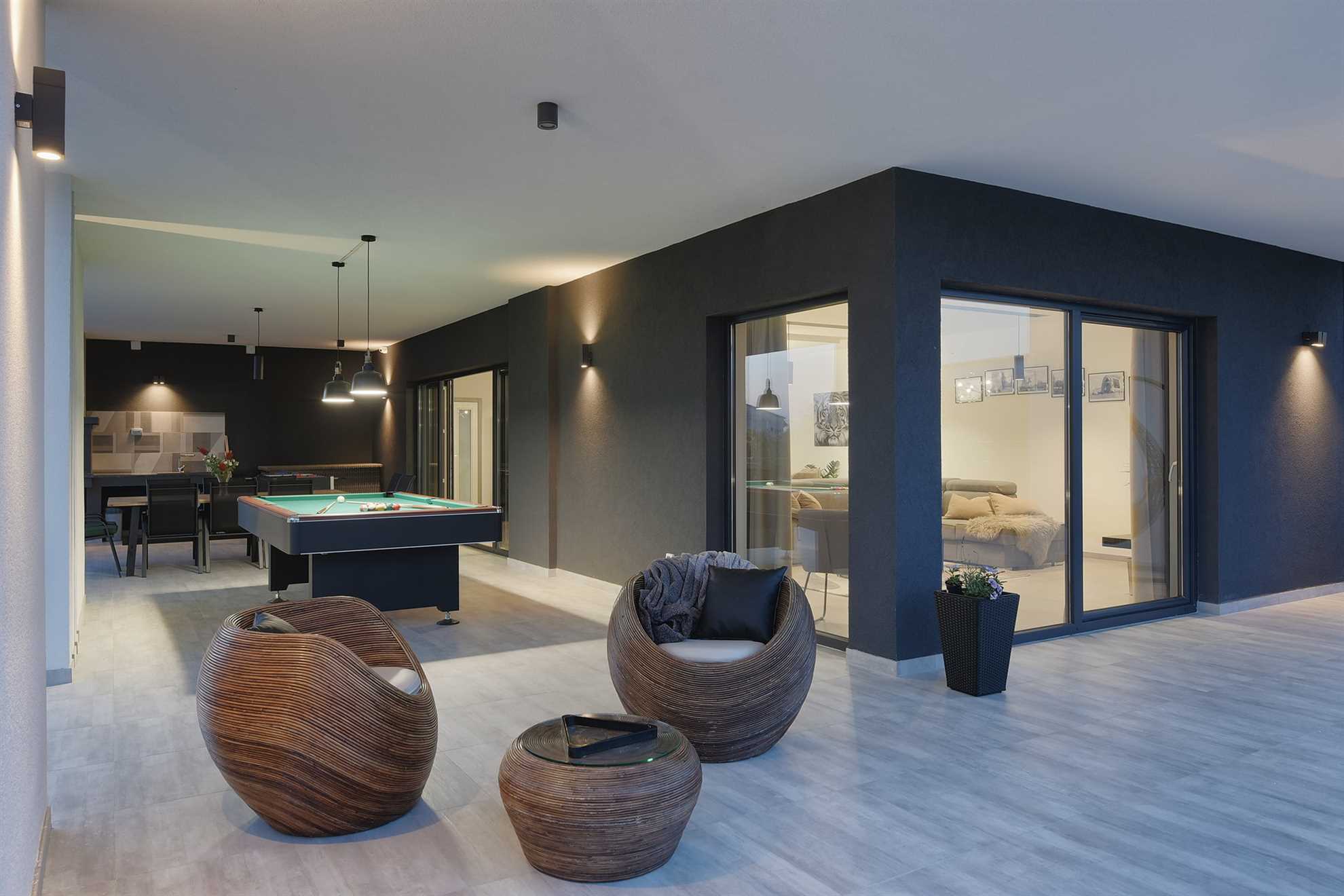 Villa Grandiosa with Pool