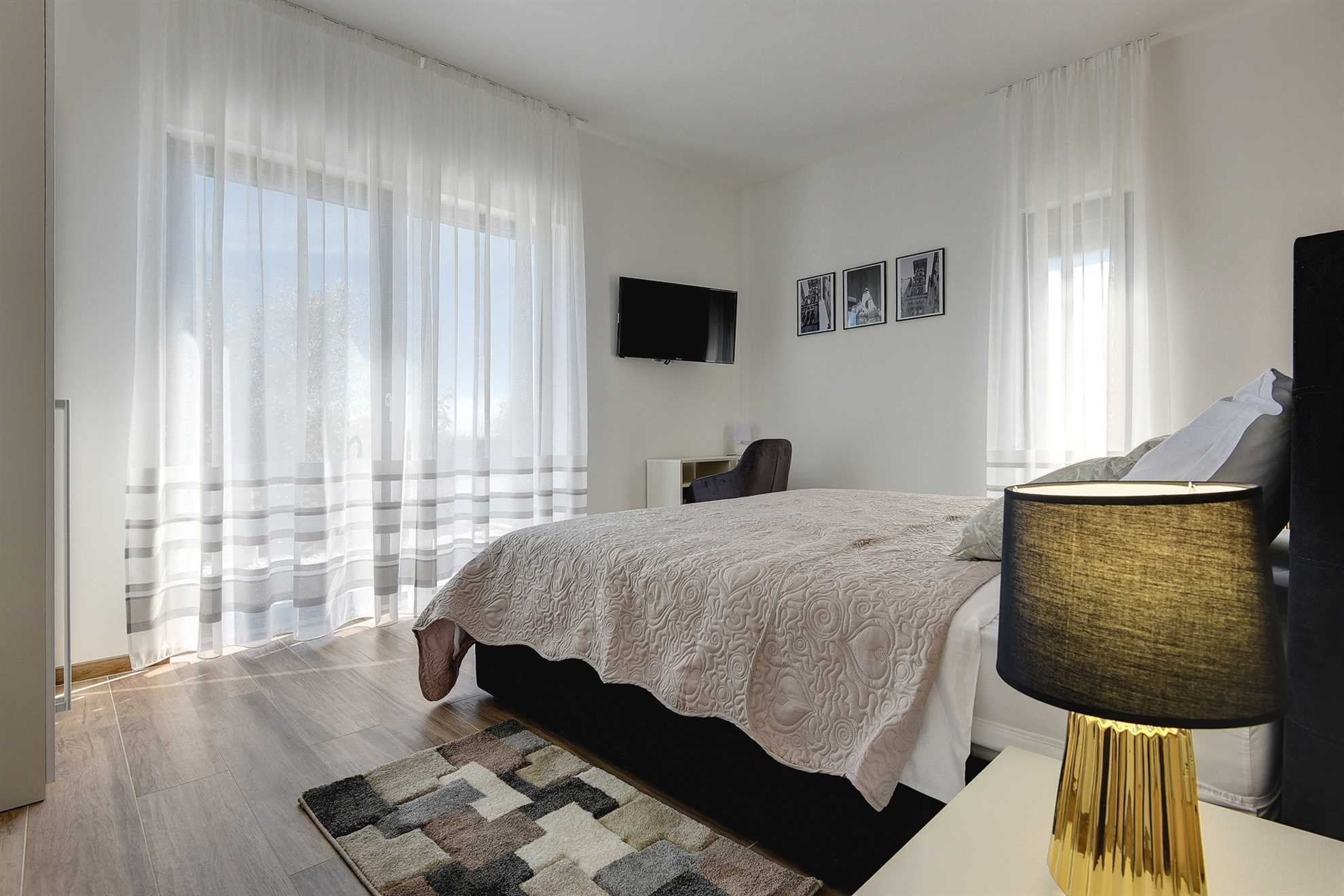 Villa Grandiosa with Pool