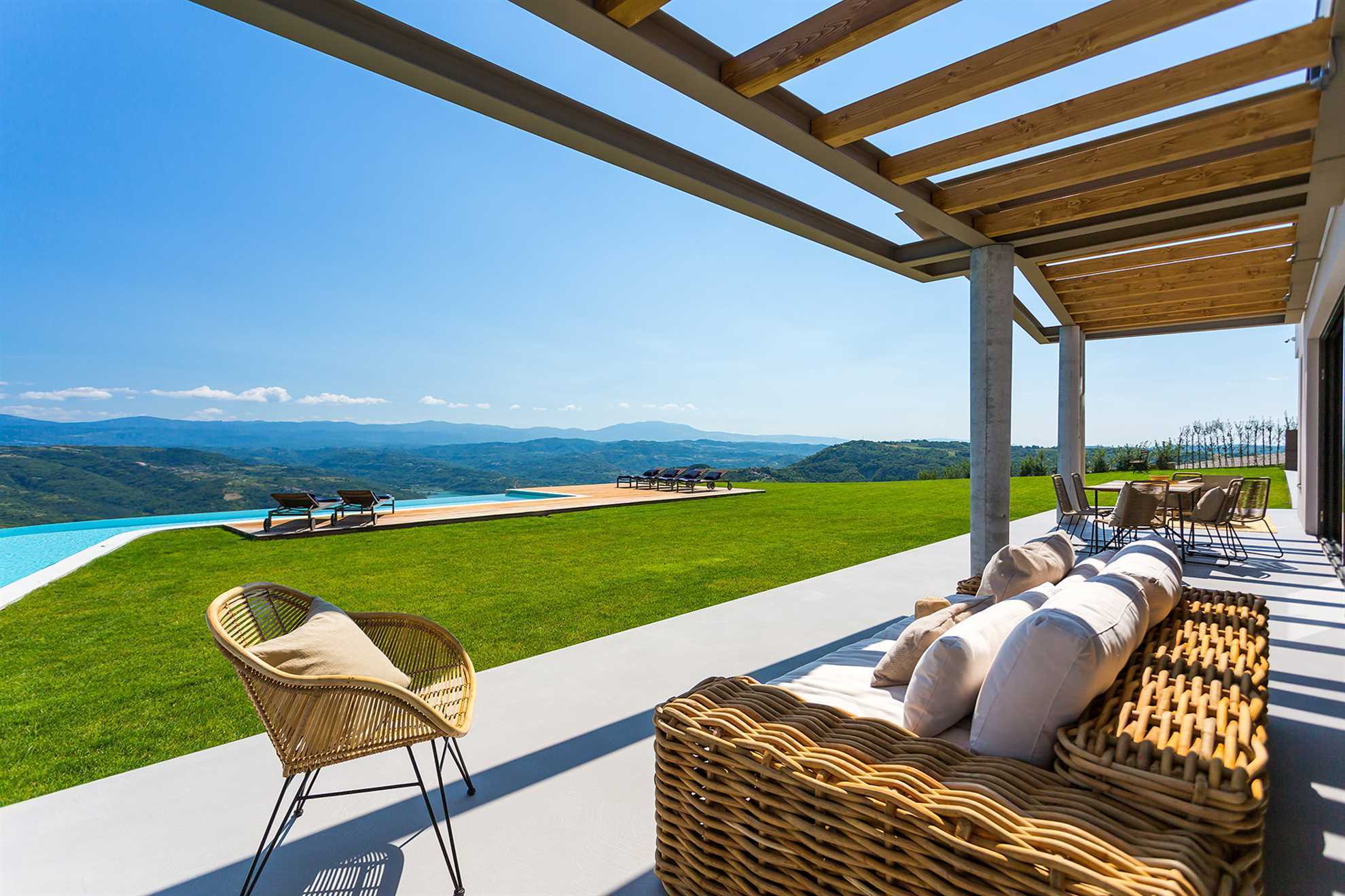 Villa Grand Horizon with Pool