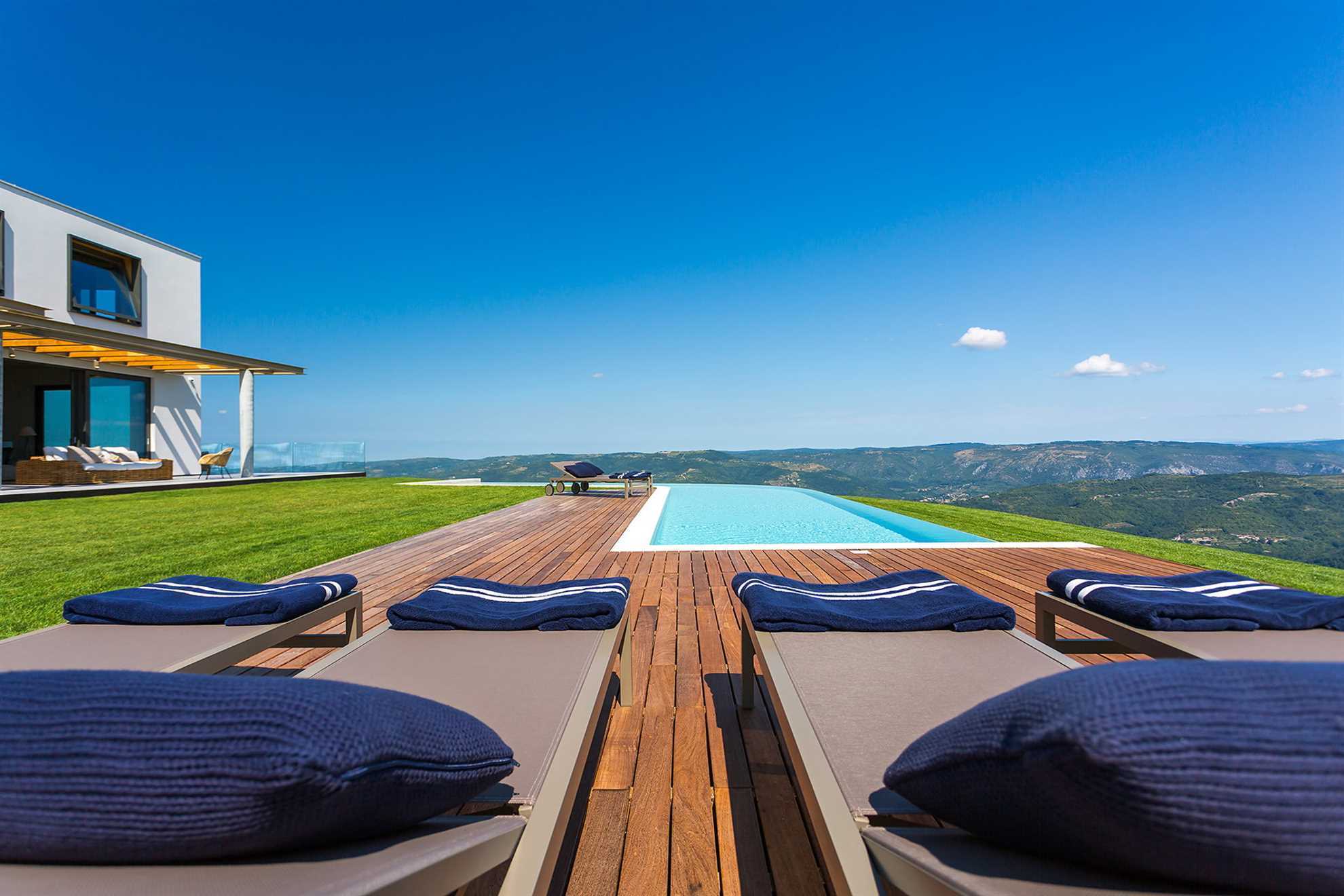Villa Grand Horizon with Pool