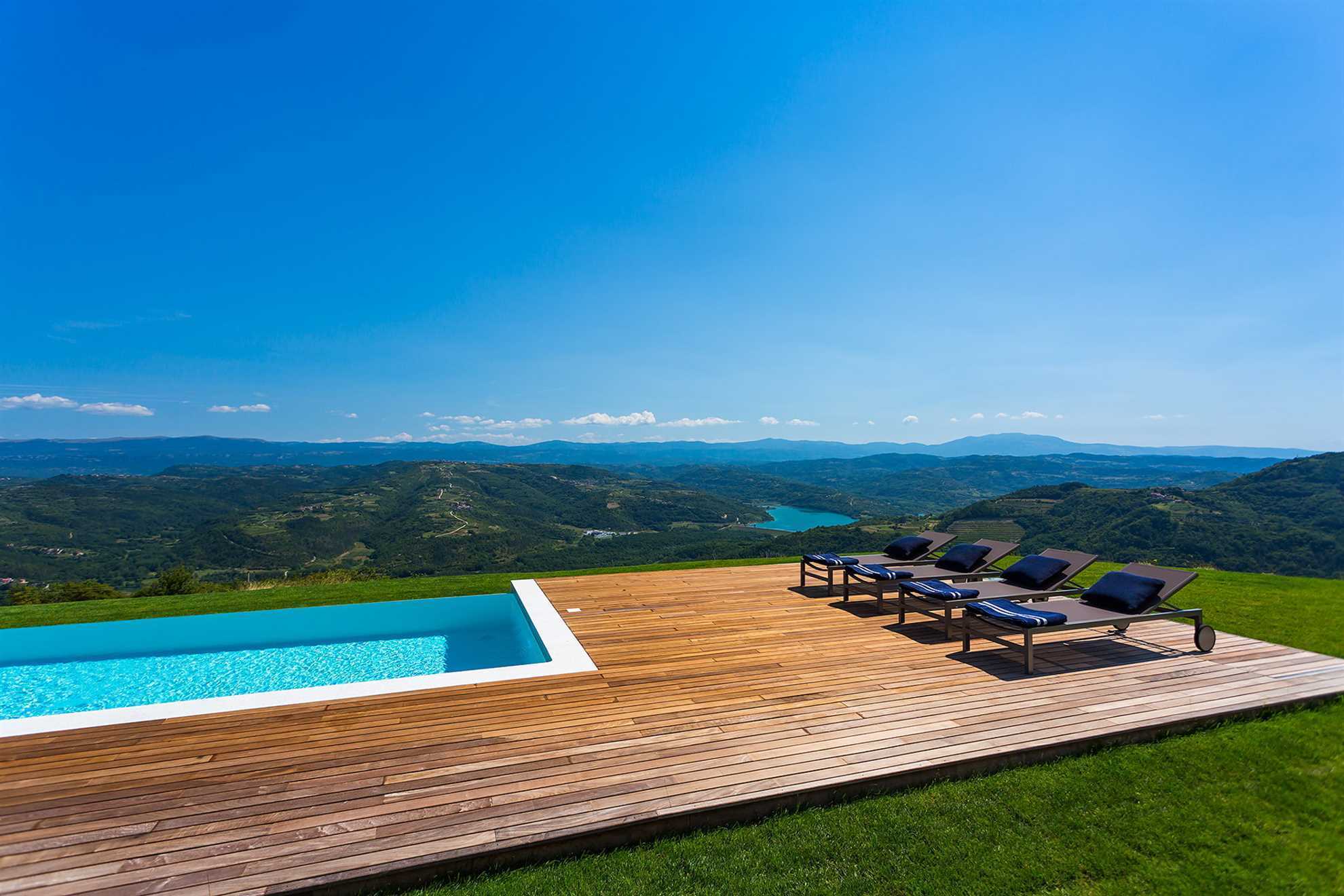 Villa Grand Horizon with Pool