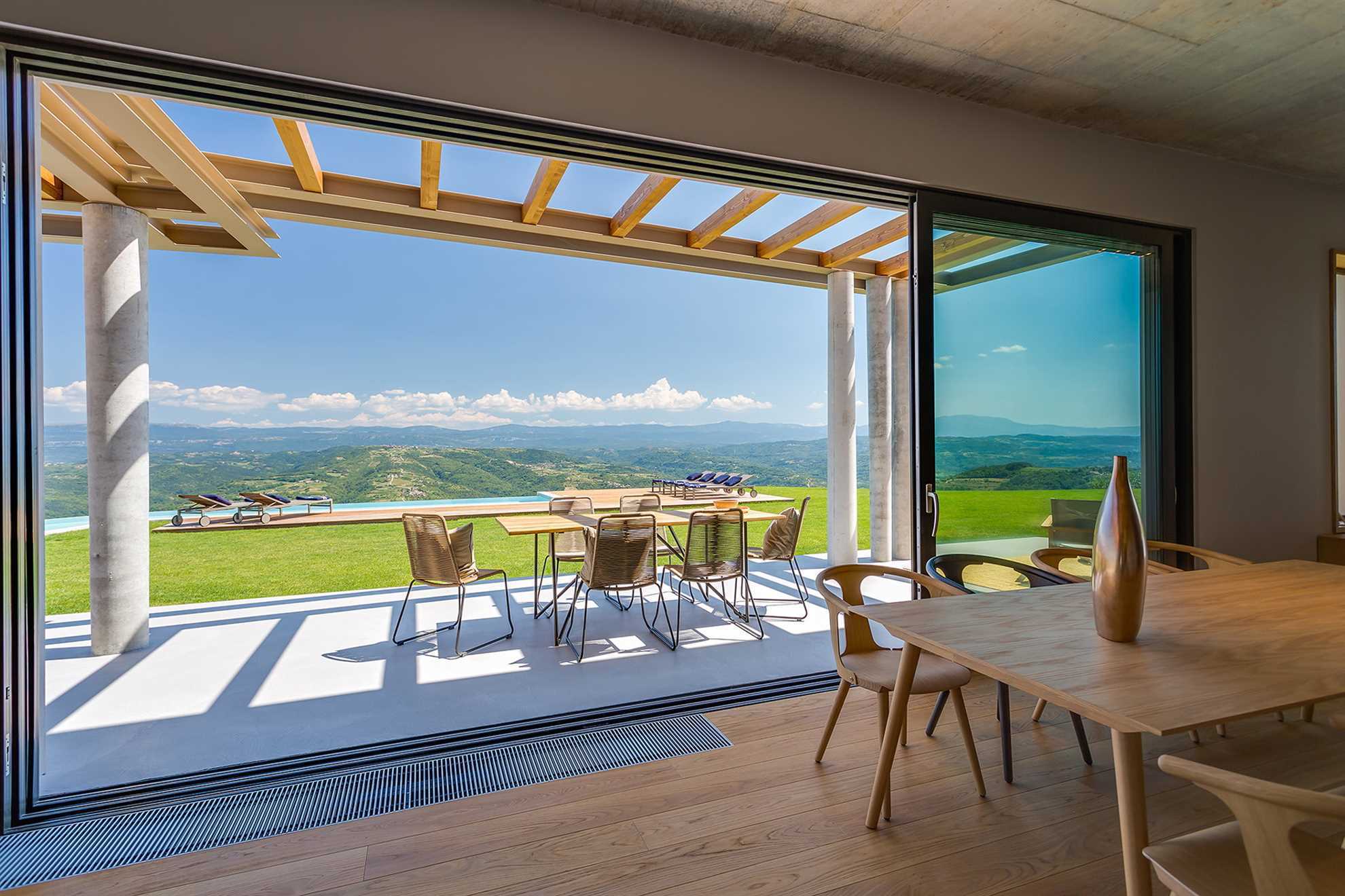 Villa Grand Horizon with Pool