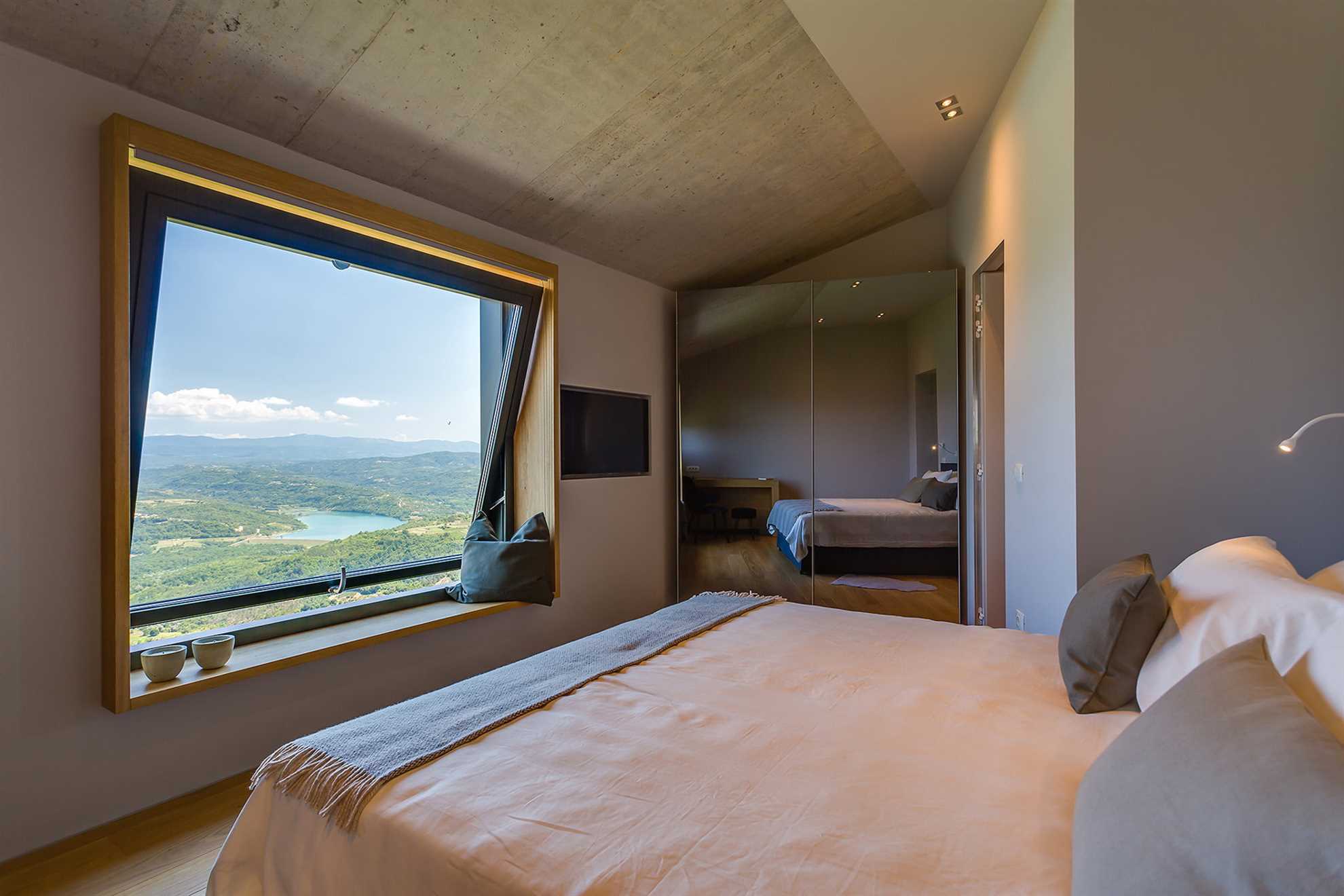 Villa Grand Horizon with Pool
