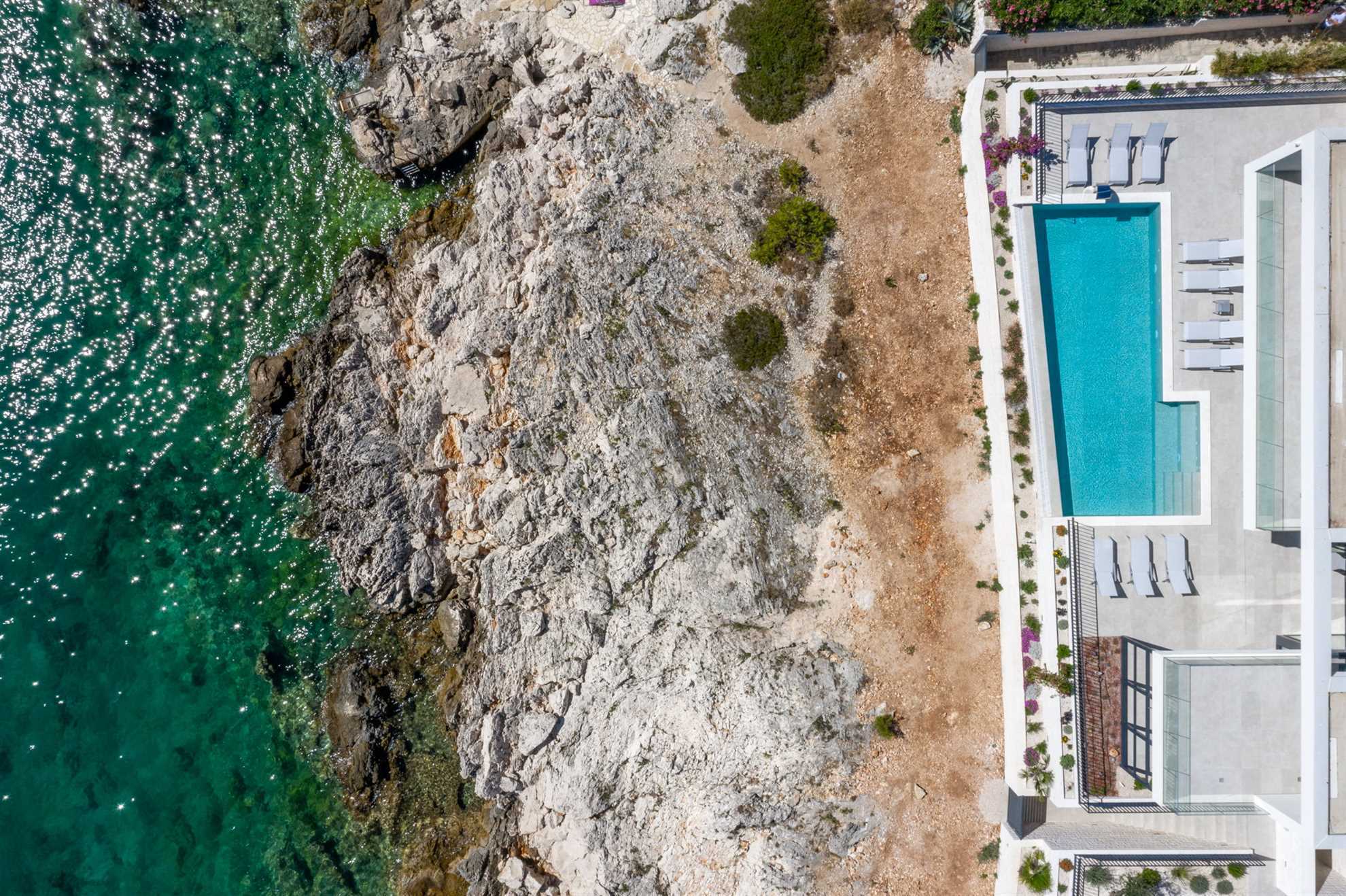 Luxury Villa Black Diamond with Pool