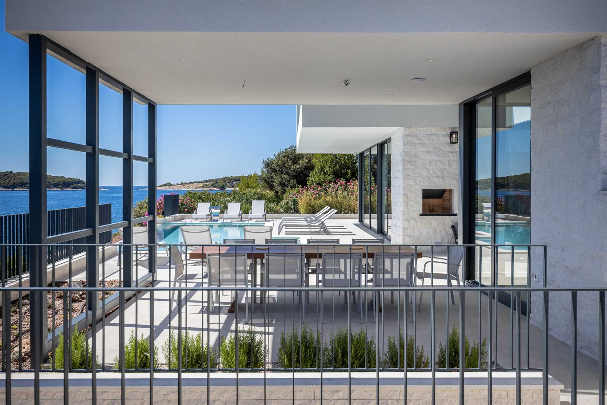 Luxury Villa Black Diamond with Pool