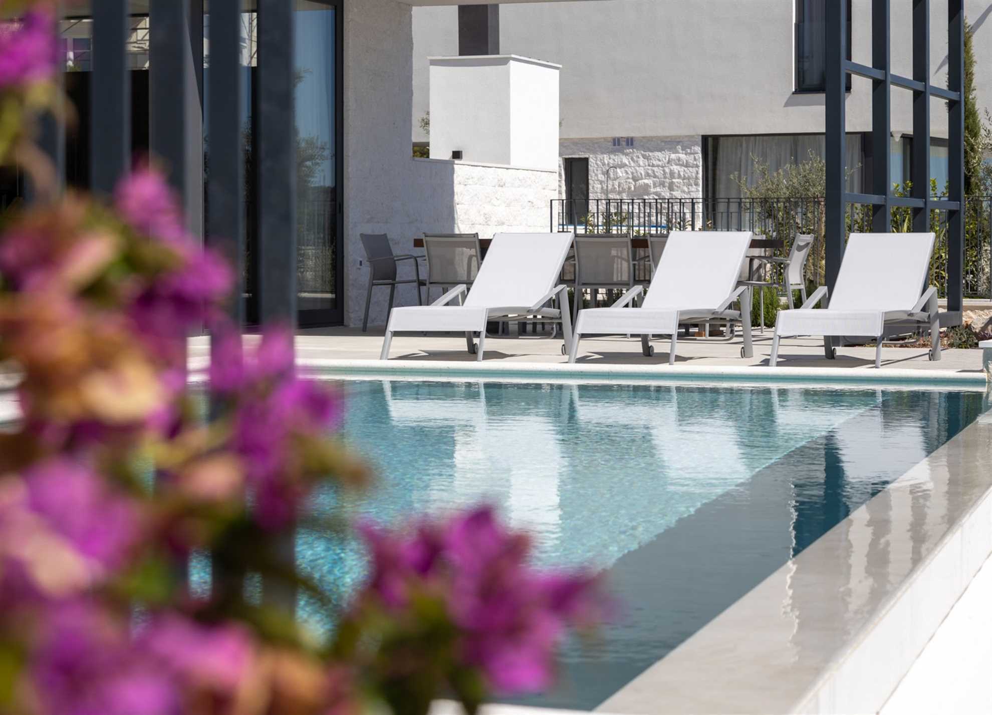 Luxury Villa Black Diamond with Pool