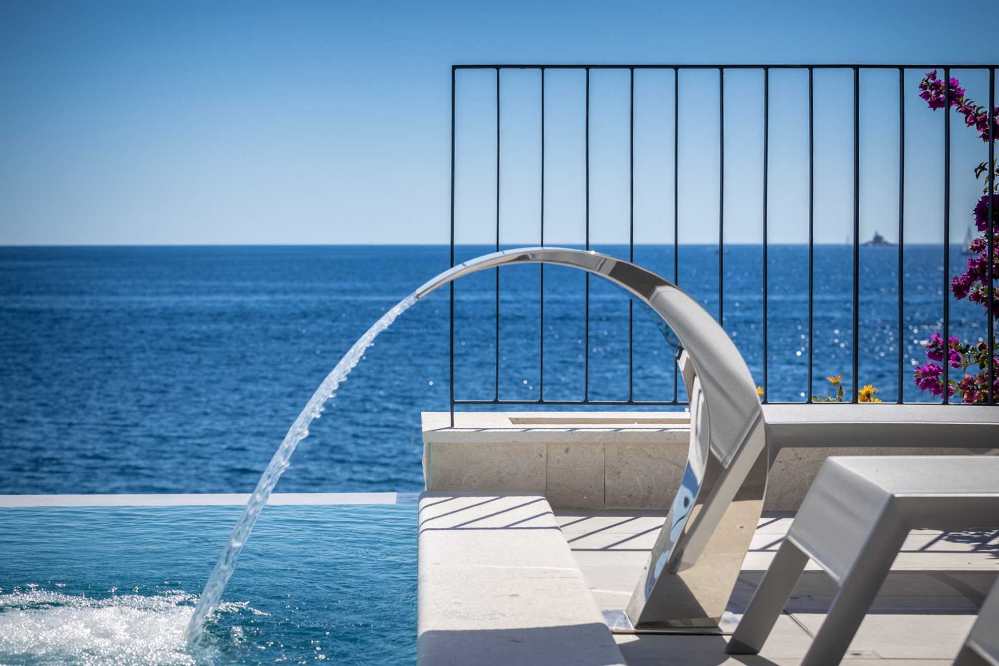 Luxury Villa Black Diamond with Pool