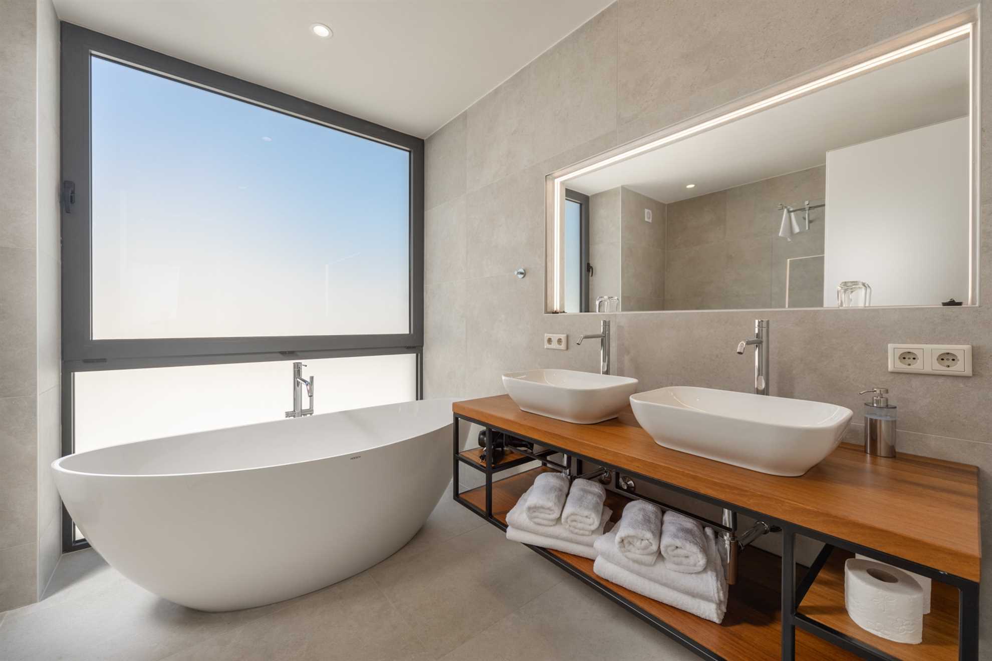 Luxury Villa Black Diamond with Pool