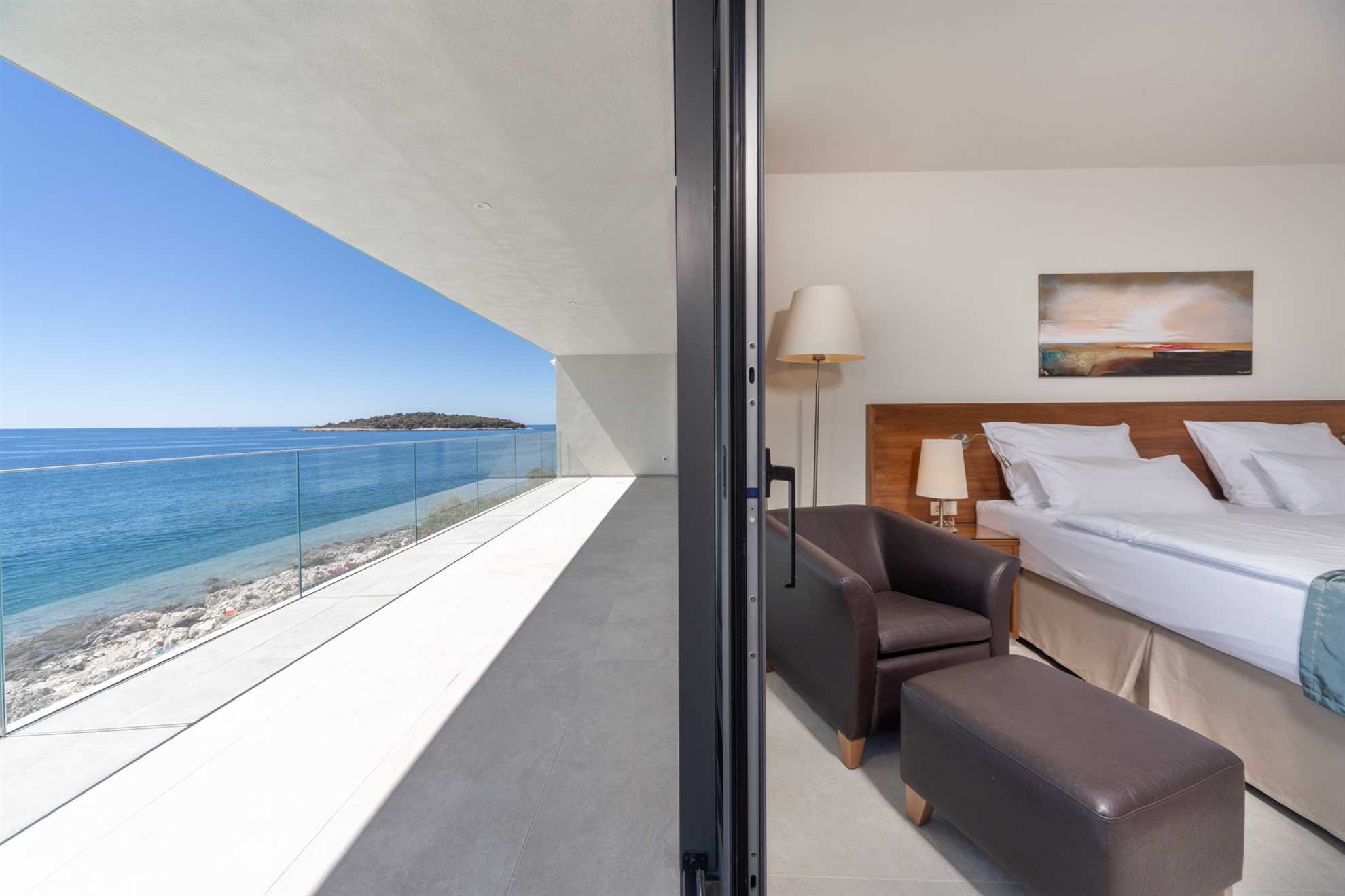 Luxury Villa Black Diamond with Pool